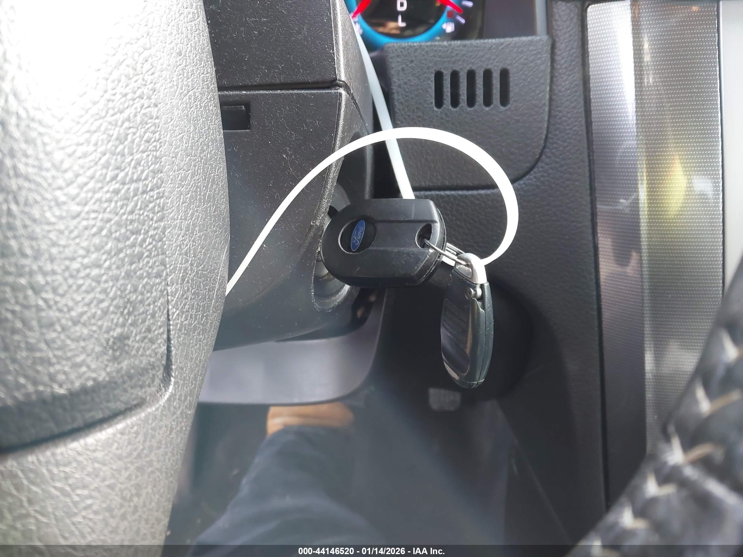 FORD FUSION image 11