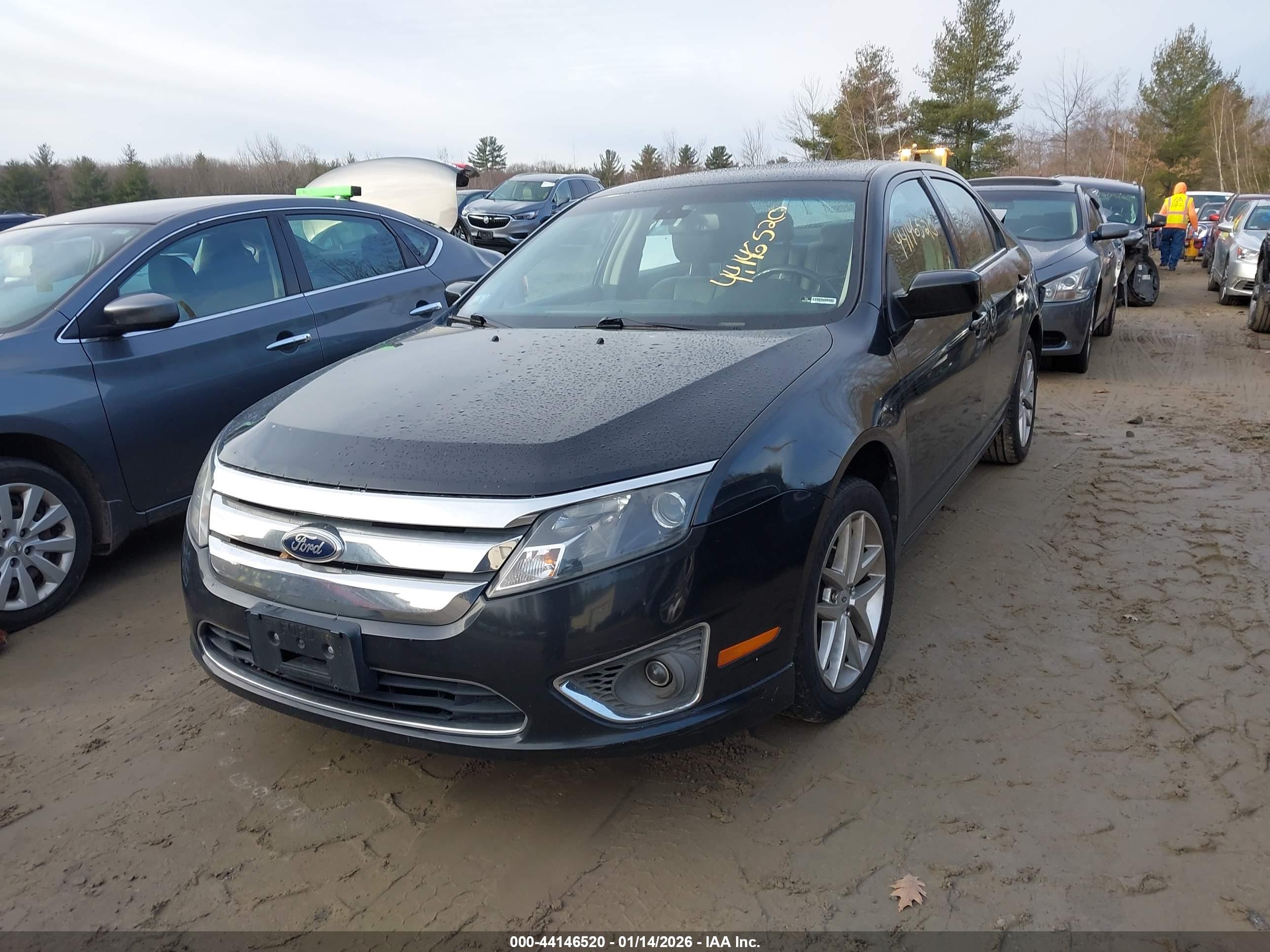 FORD FUSION image 2