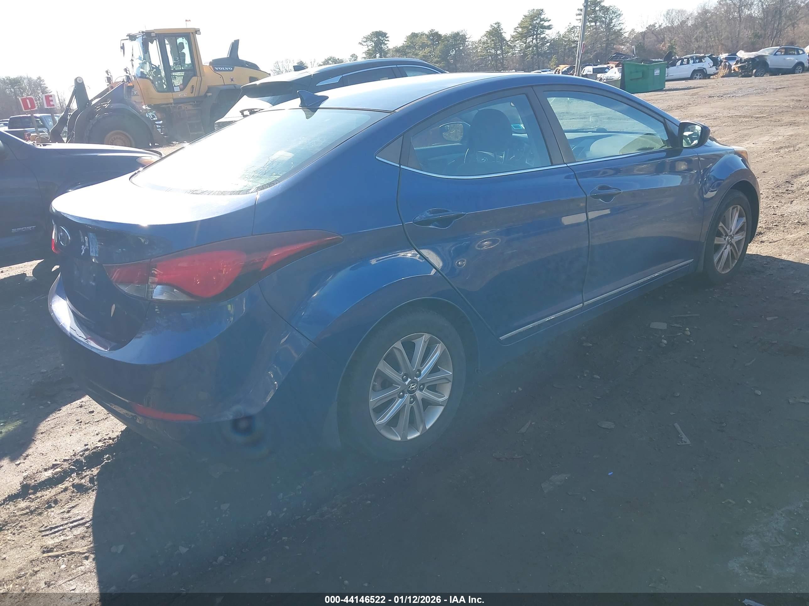 HYUNDAI ELANTRA image 4