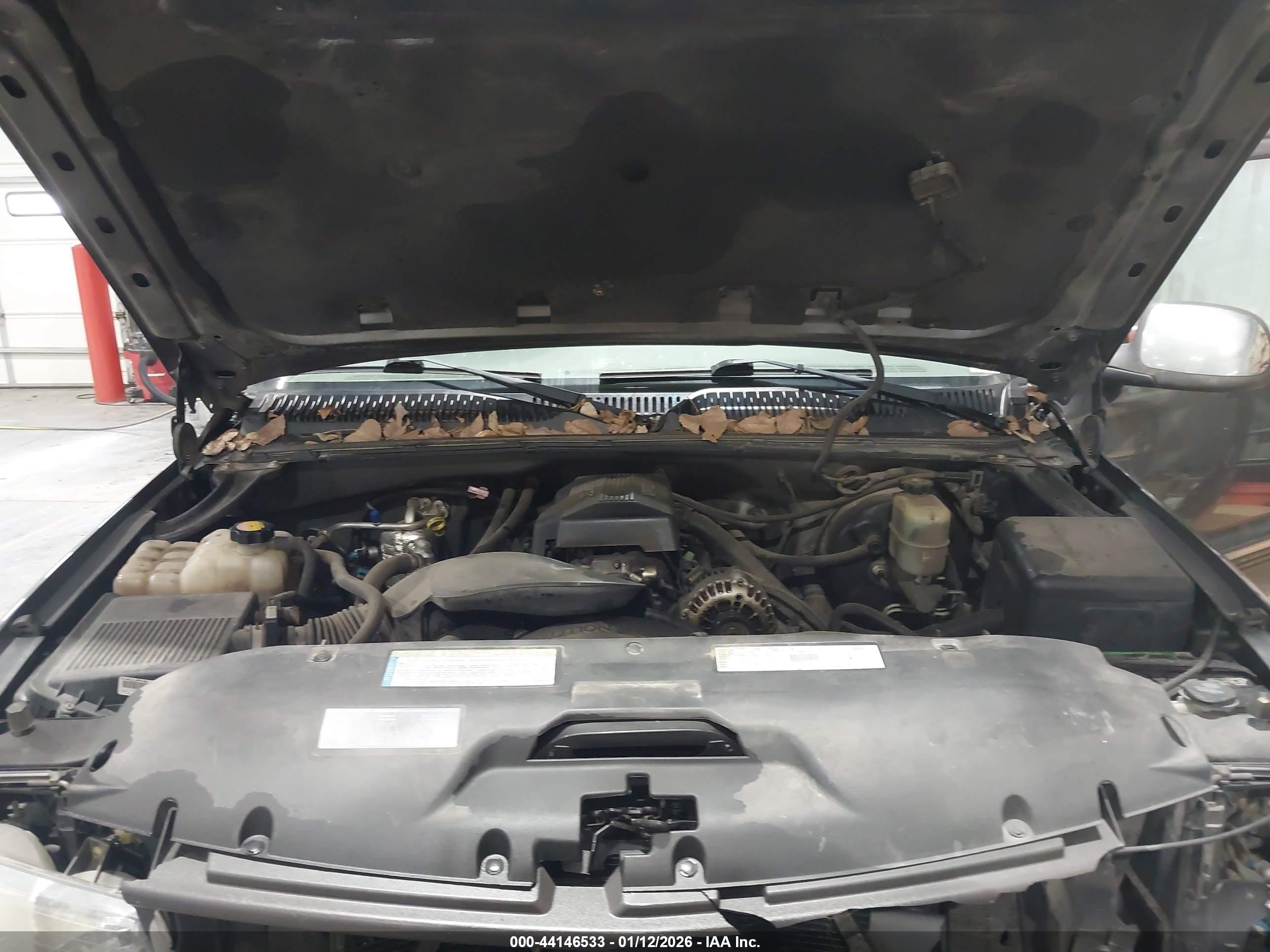 CHEVROLET SILVERADO image 10