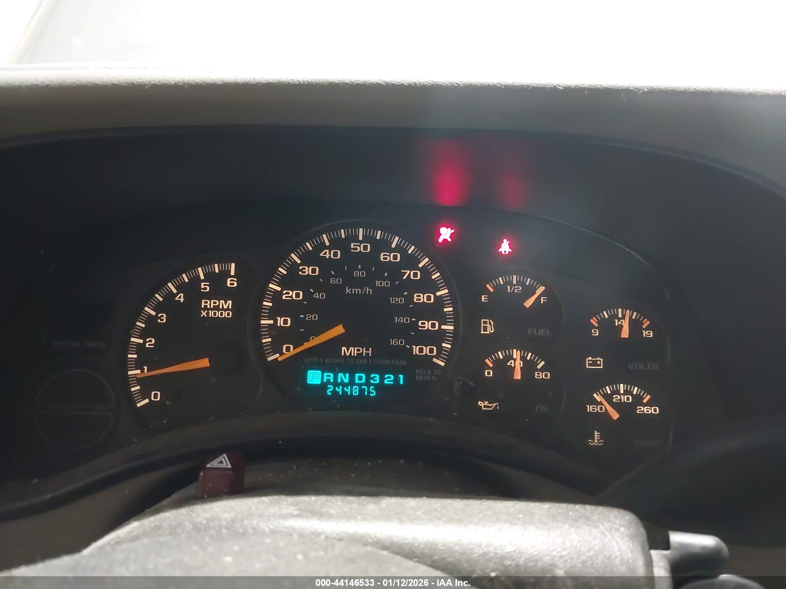 CHEVROLET SILVERADO image 7