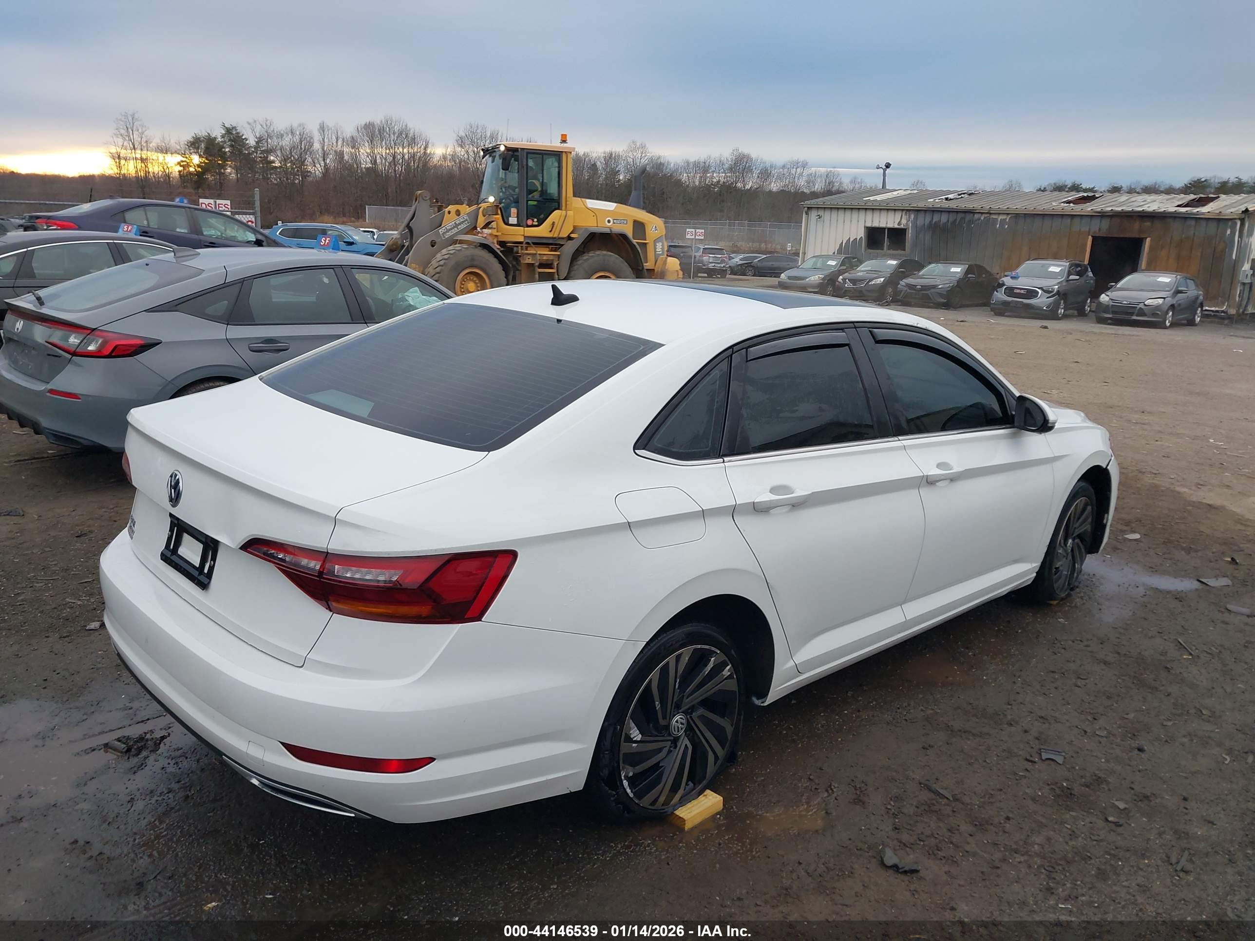 VOLKSWAGEN JETTA image 4