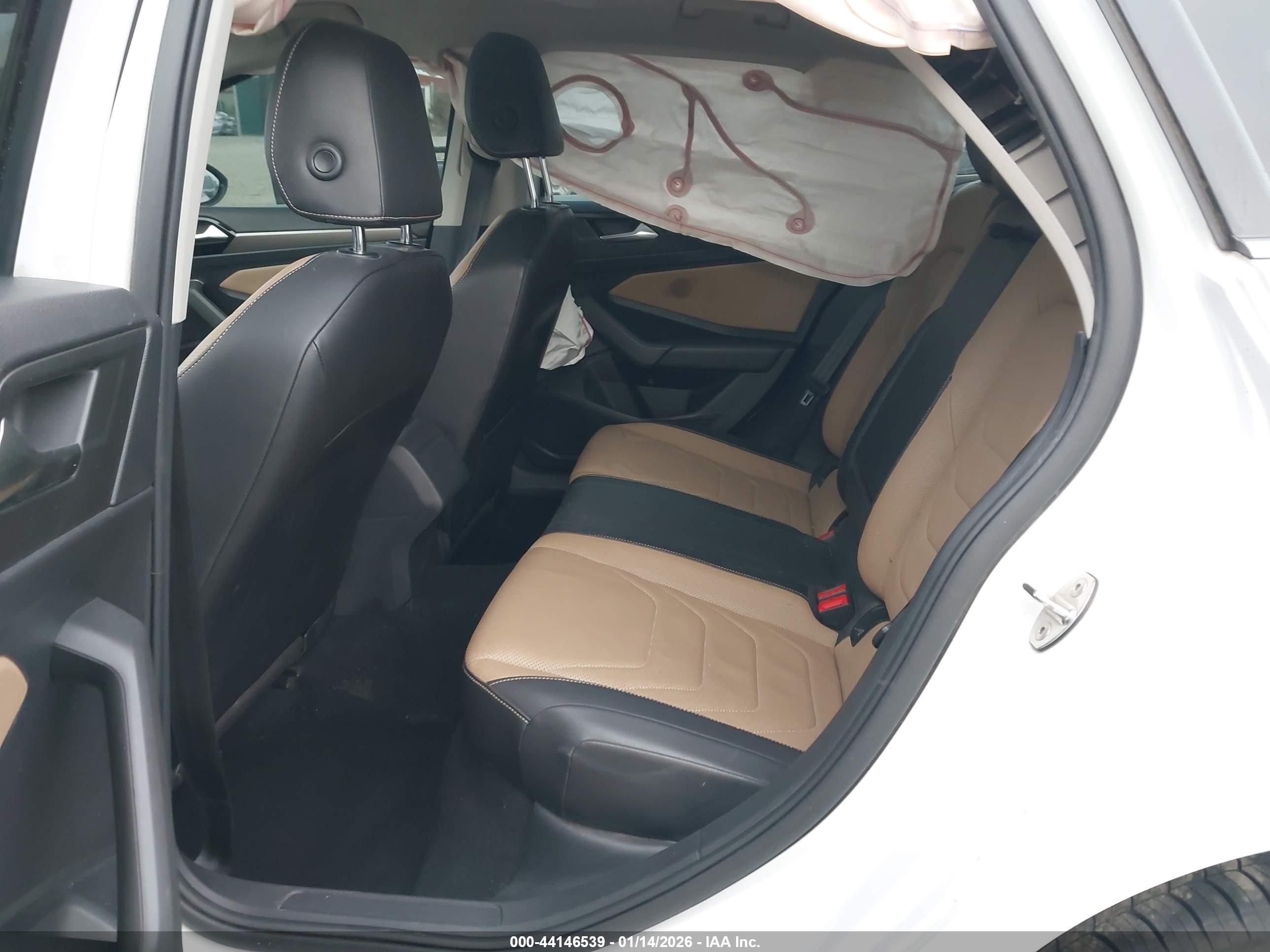 VOLKSWAGEN JETTA image 8