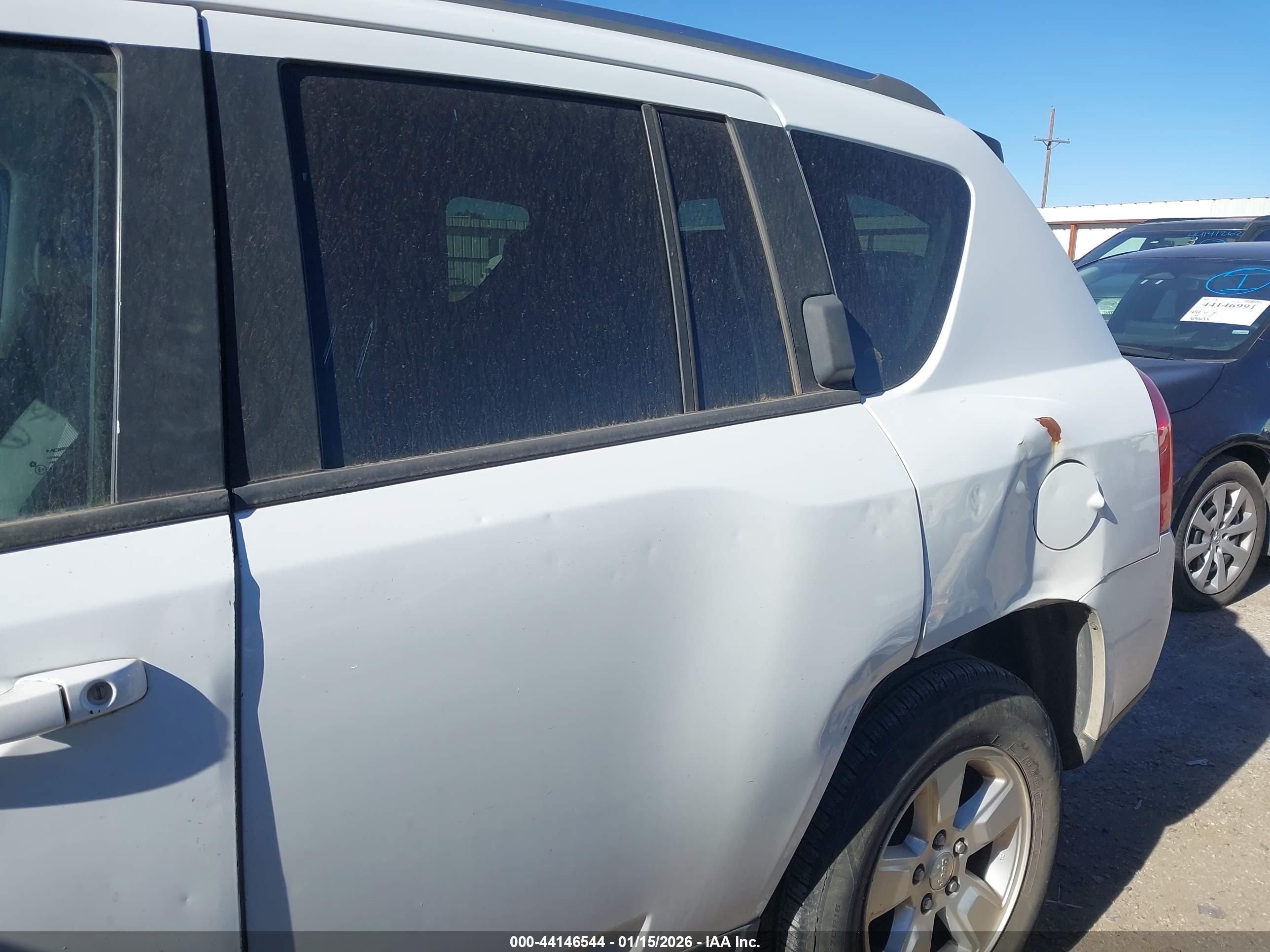 JEEP COMPASS image 6