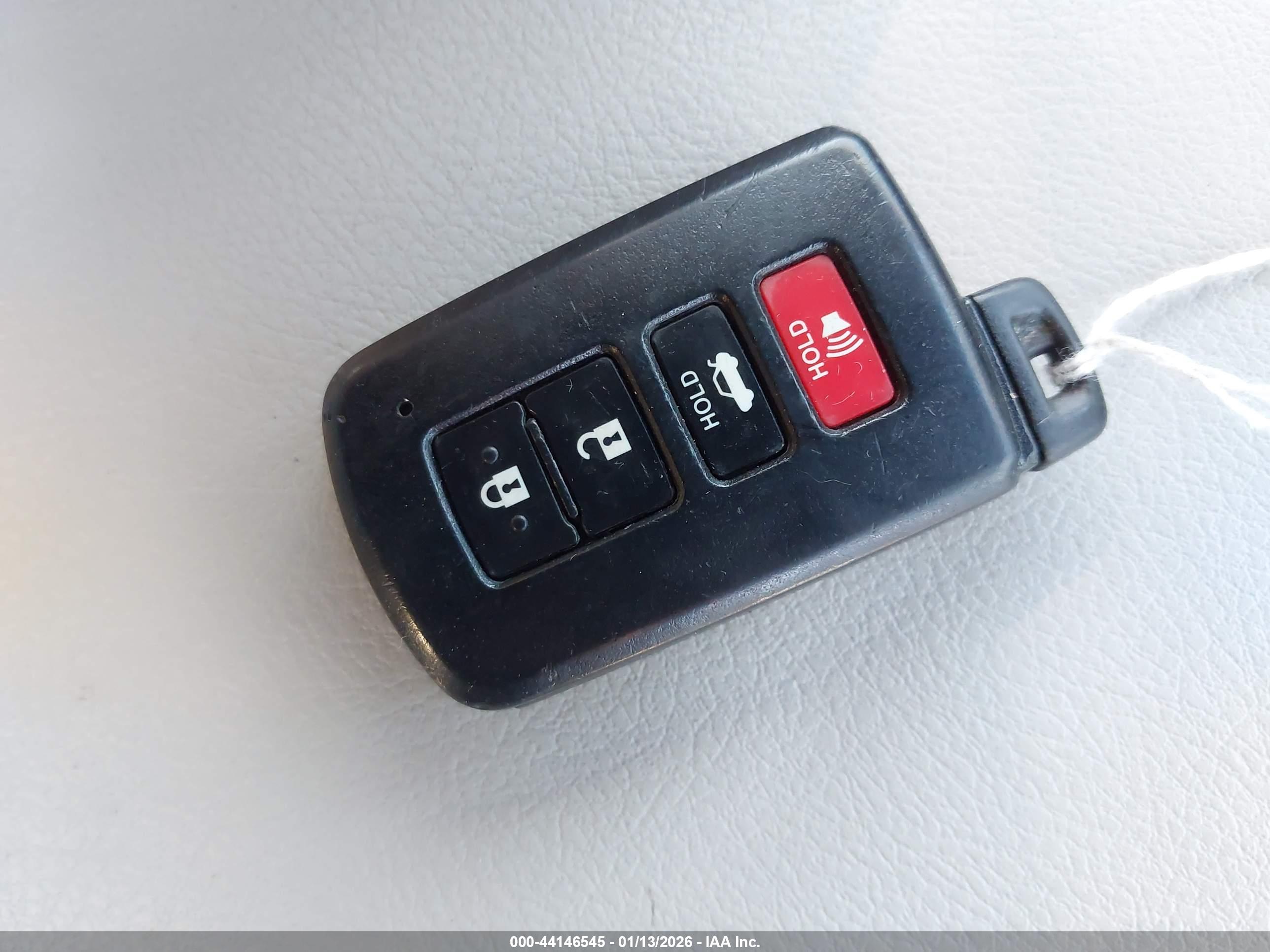 TOYOTA CAMRY image 11
