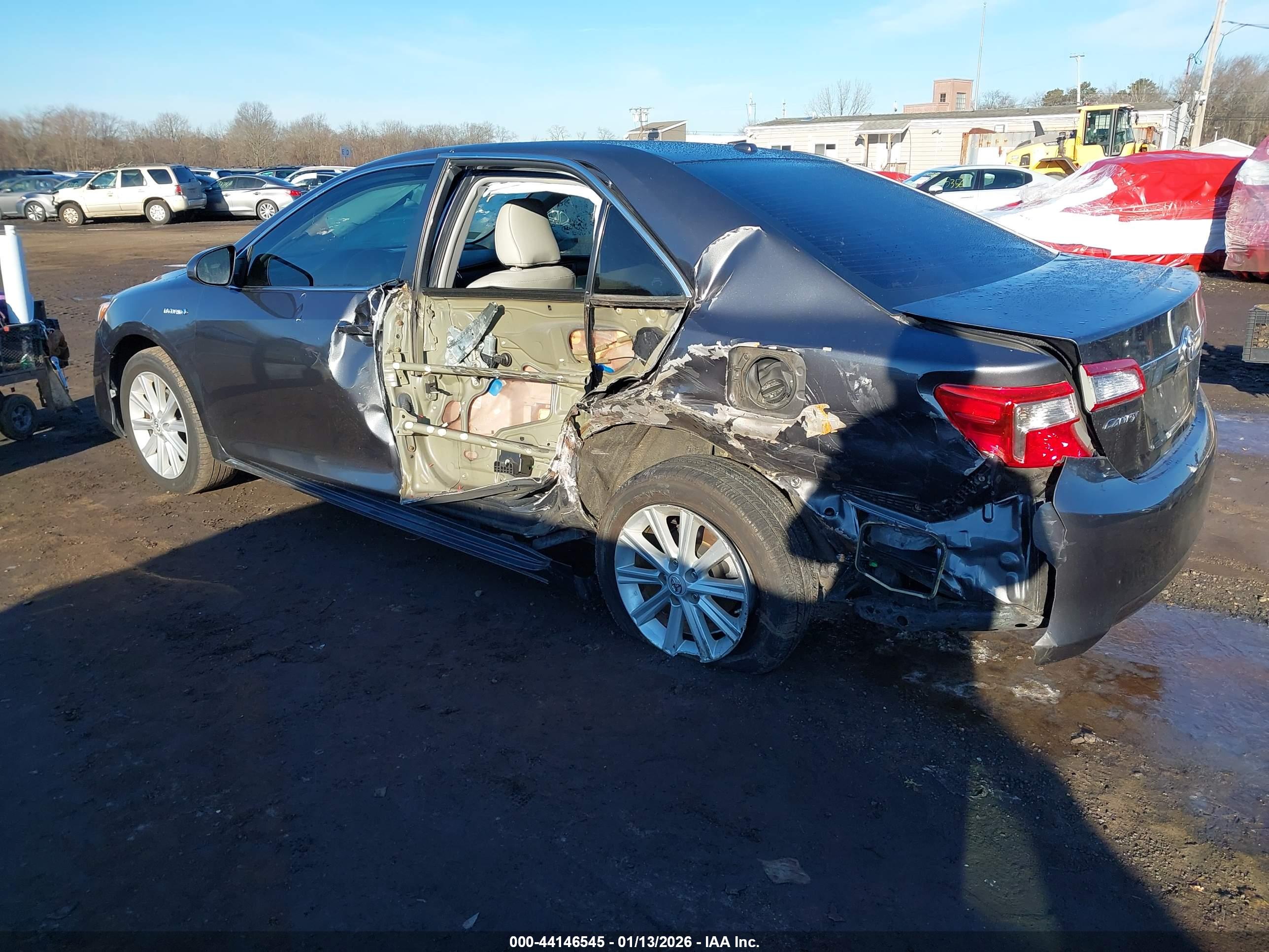 TOYOTA CAMRY image 6