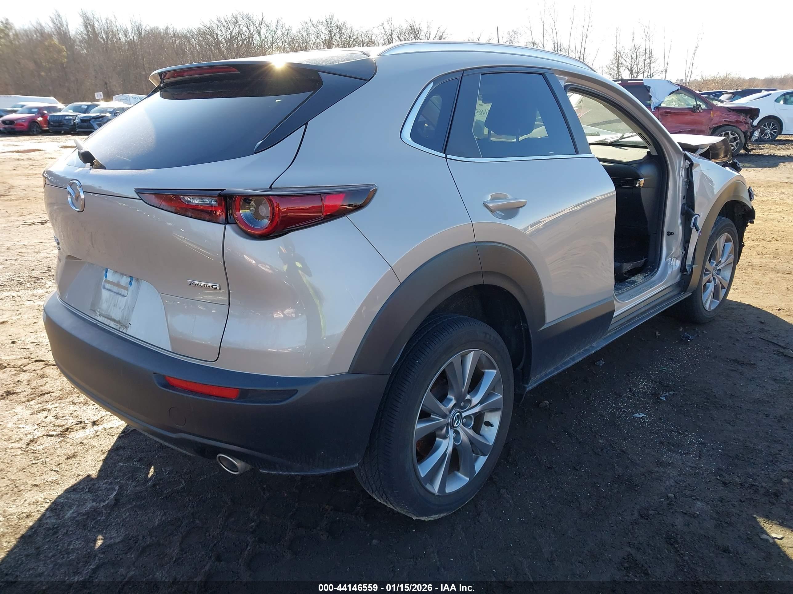 MAZDA CX-30 image 4