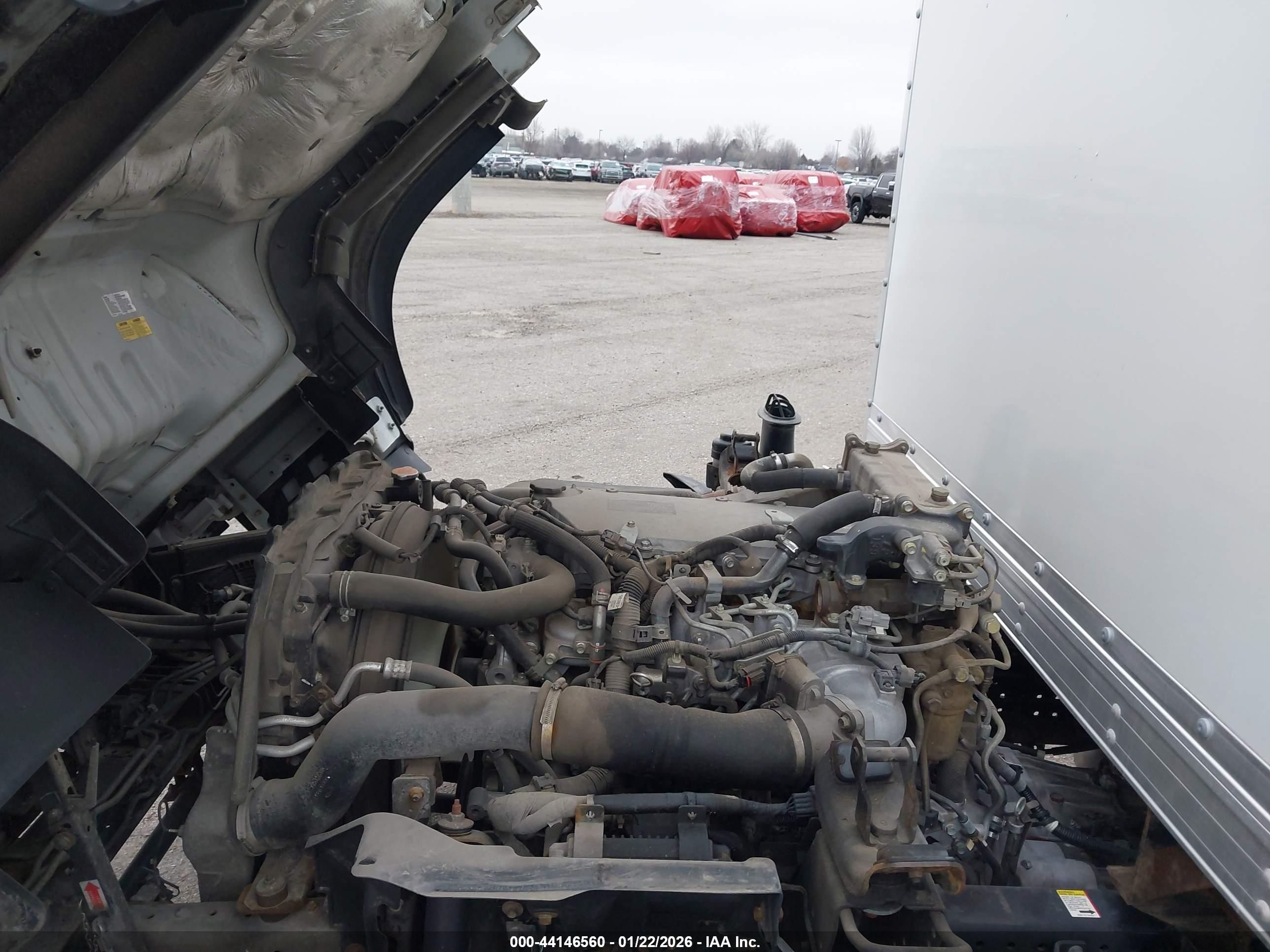 ISUZU NPR image 10