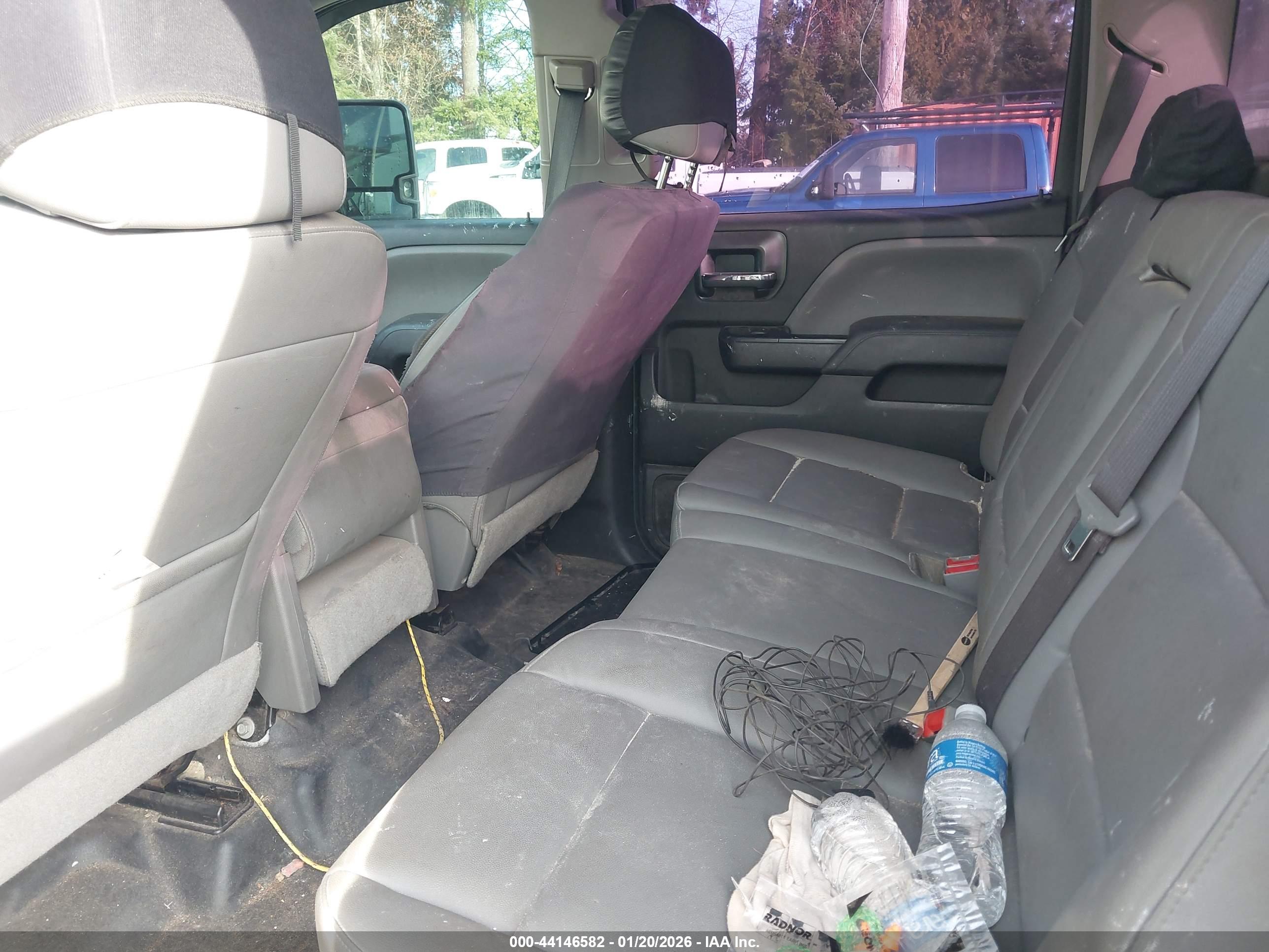 CHEVROLET SILVERADO image 8