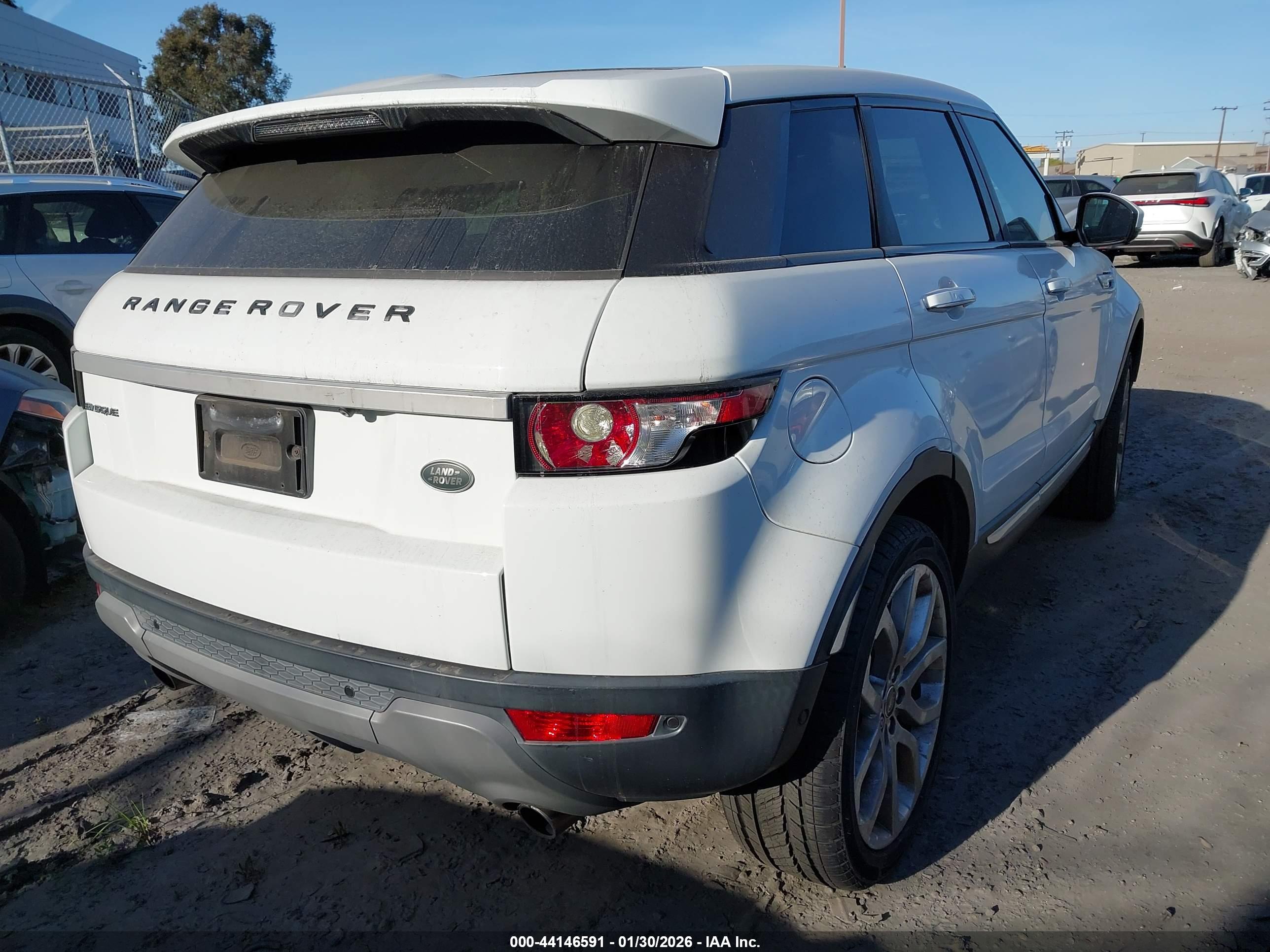 LAND ROVER image 4