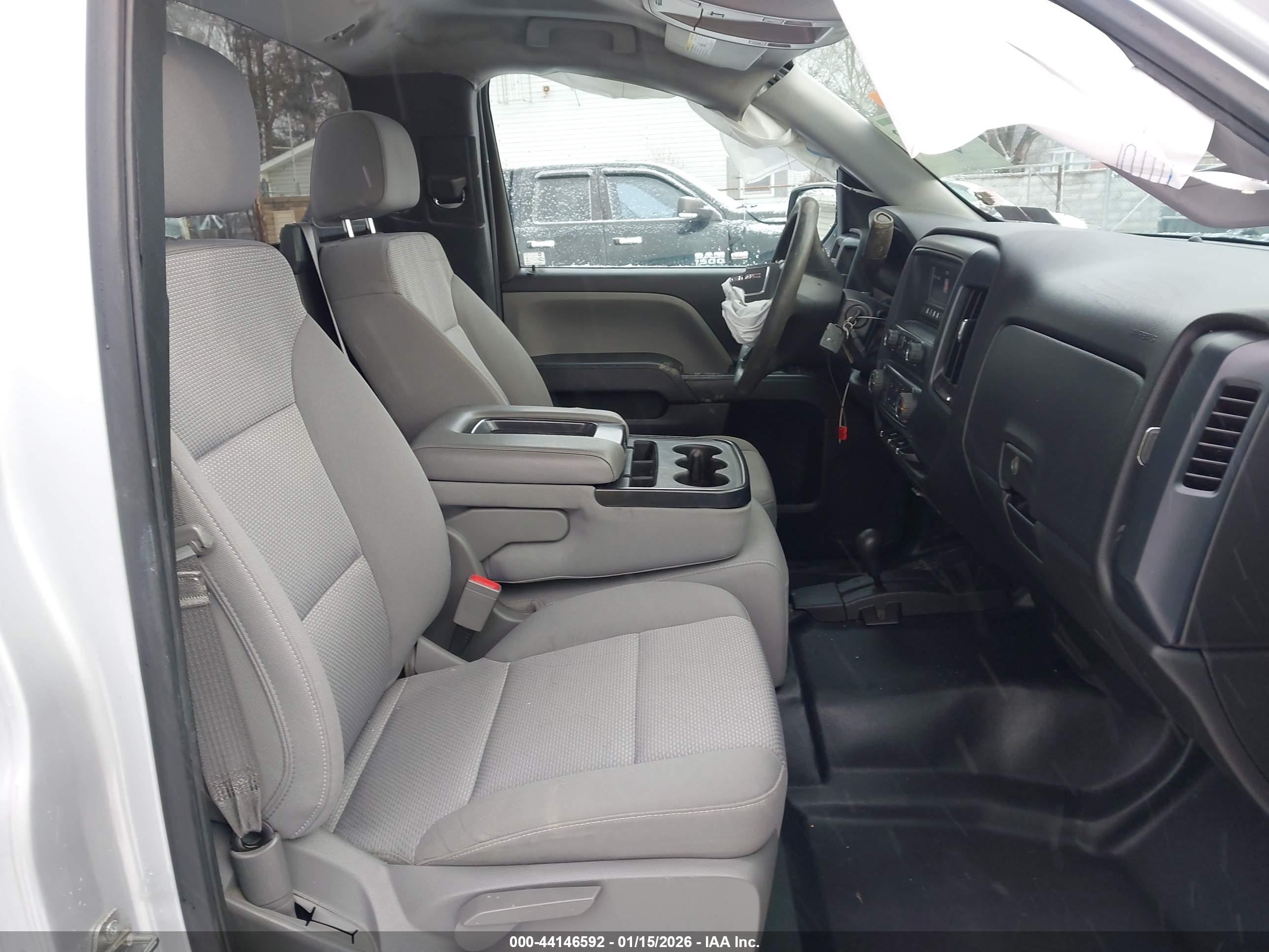 GMC SIERRA image 5