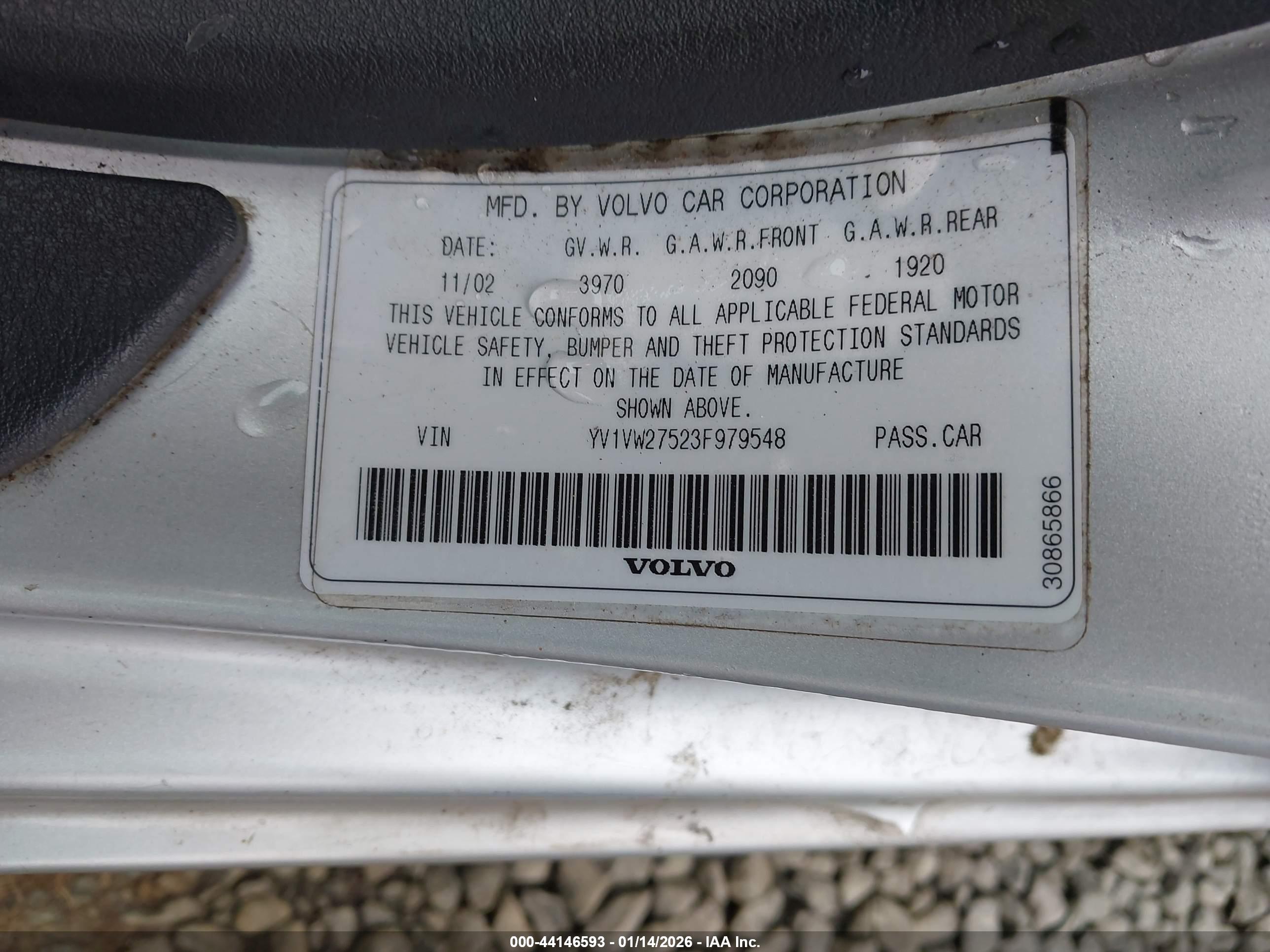 VOLVO V40 image 9