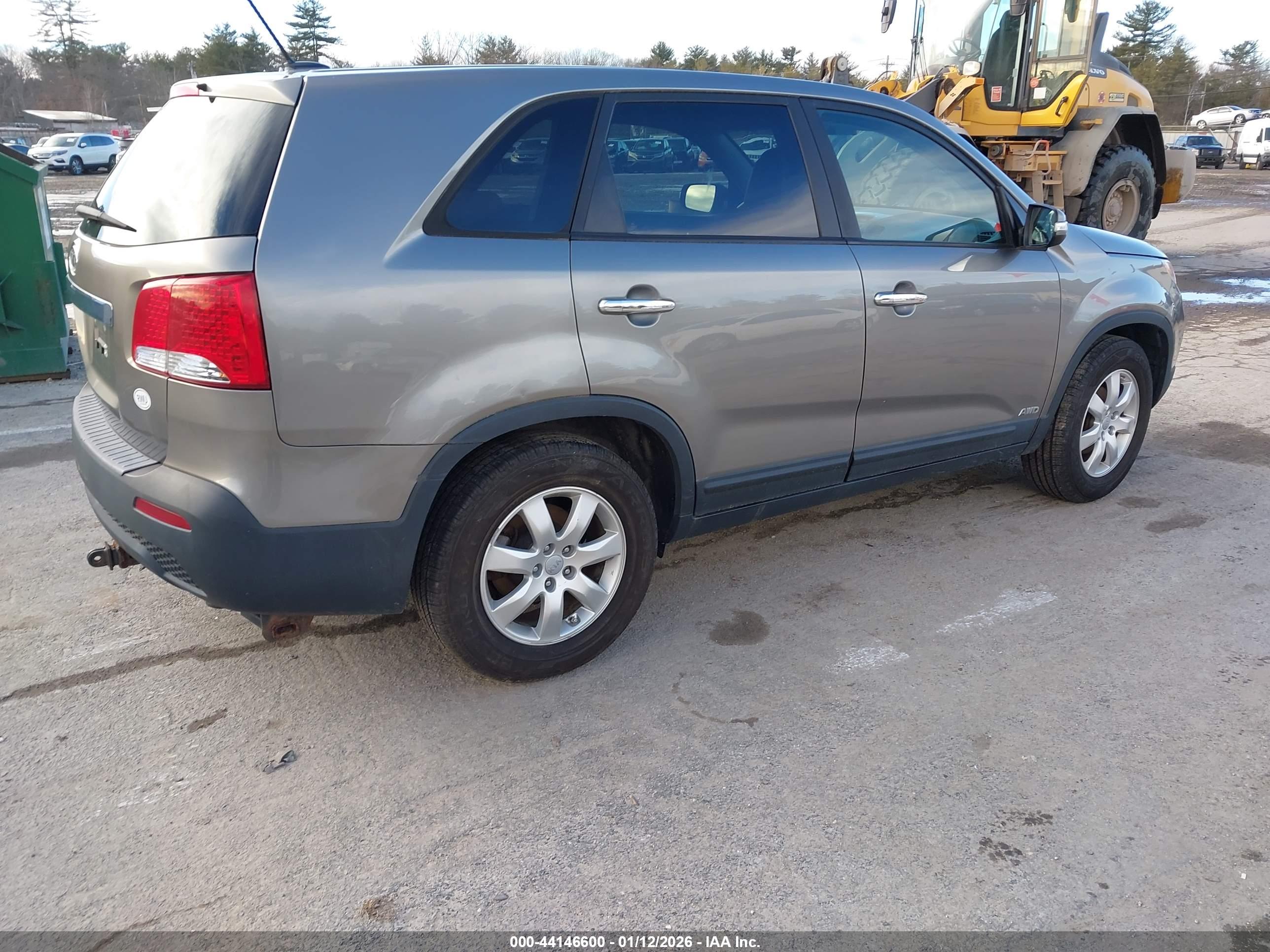 KIA SORENTO image 4