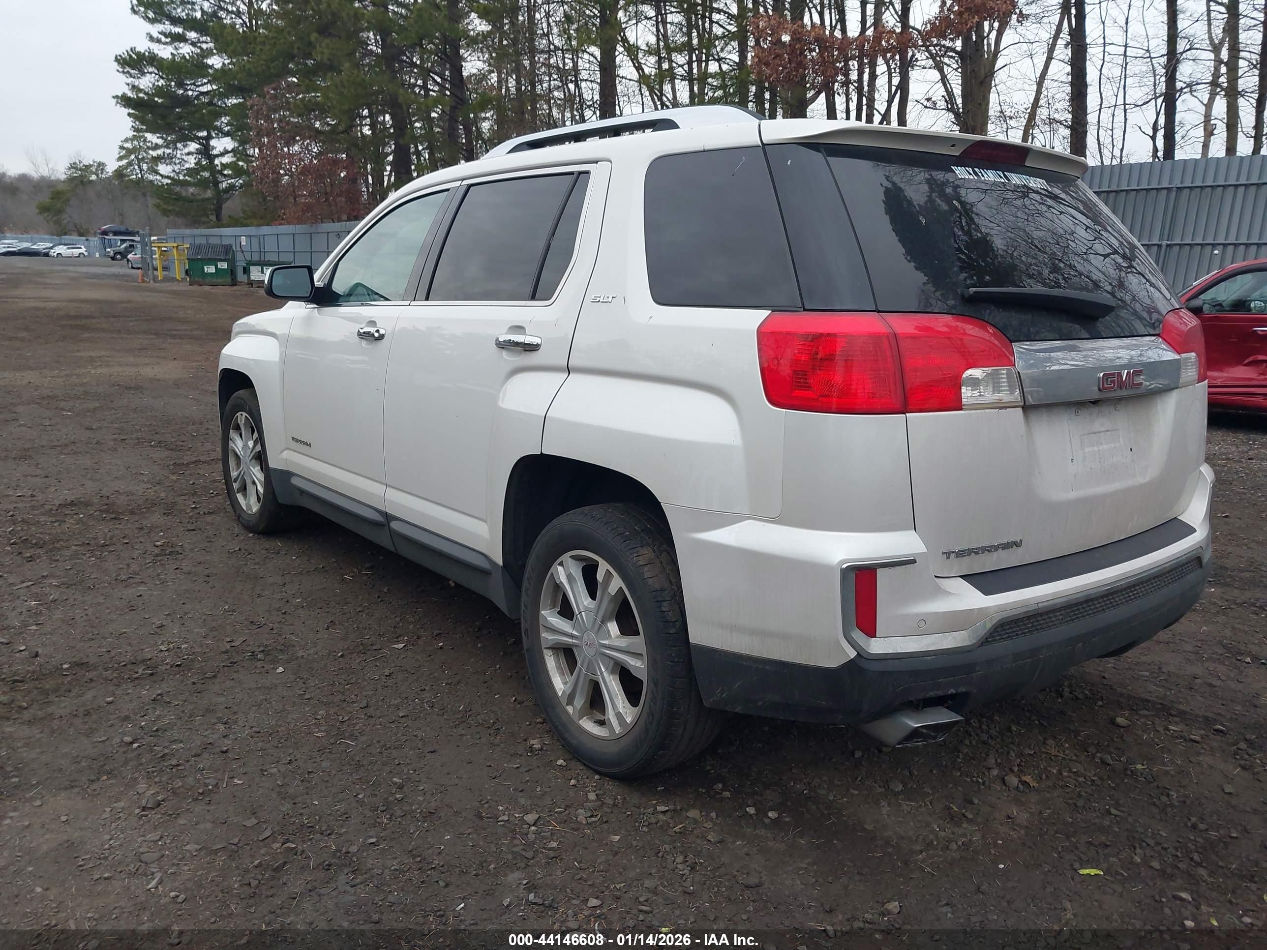 GMC TERRAIN image 3