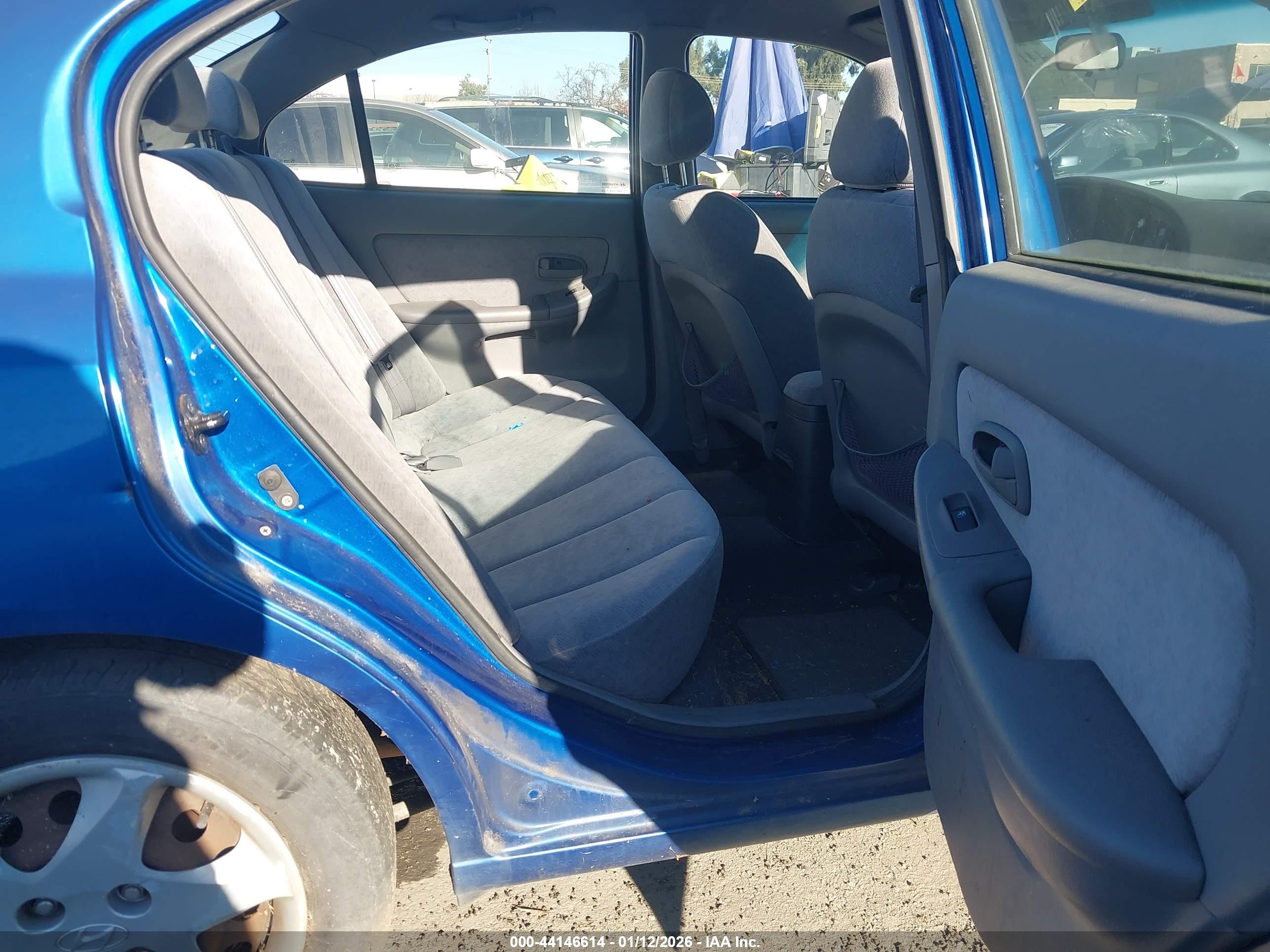 HYUNDAI ELANTRA image 8
