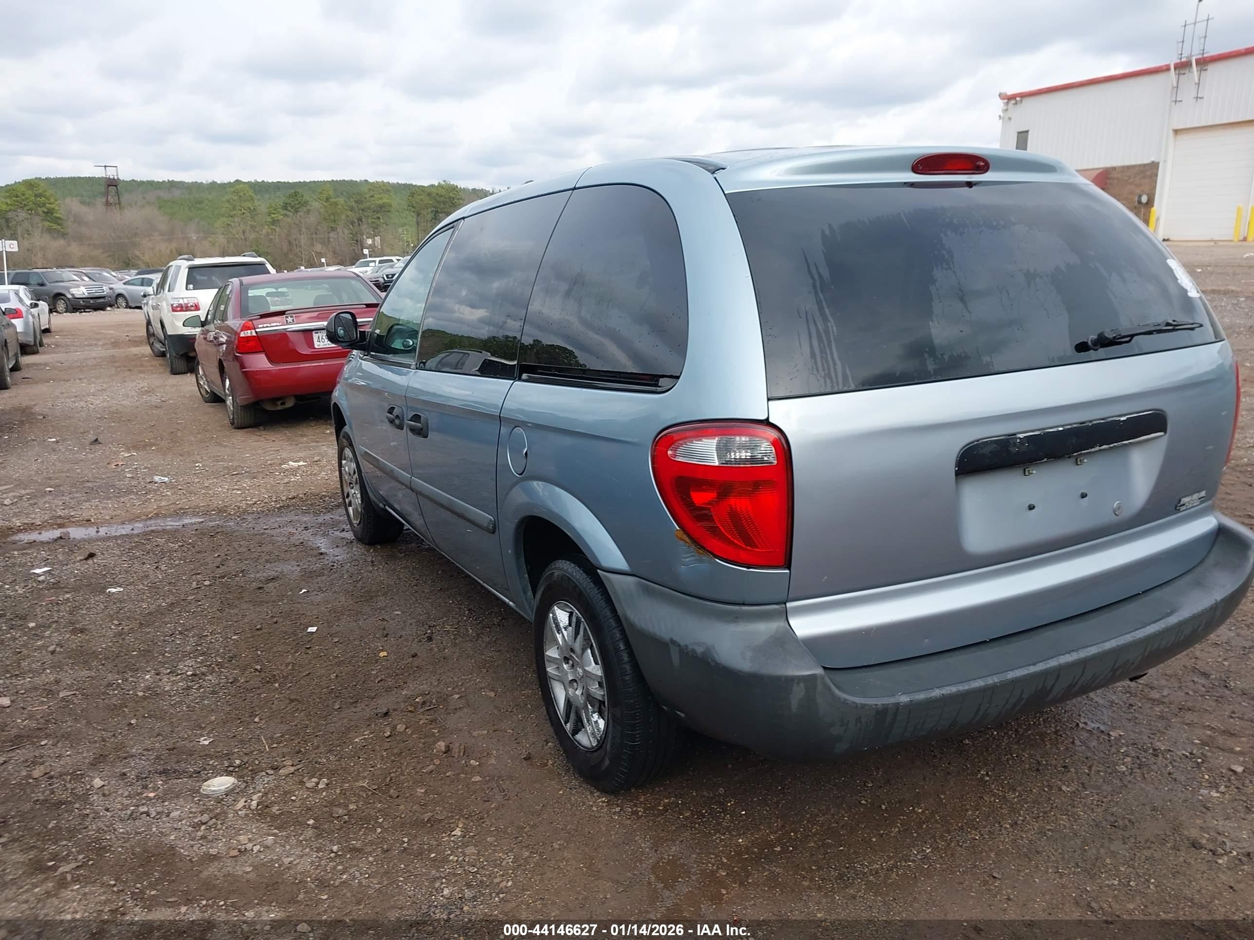 DODGE CARAVAN image 3