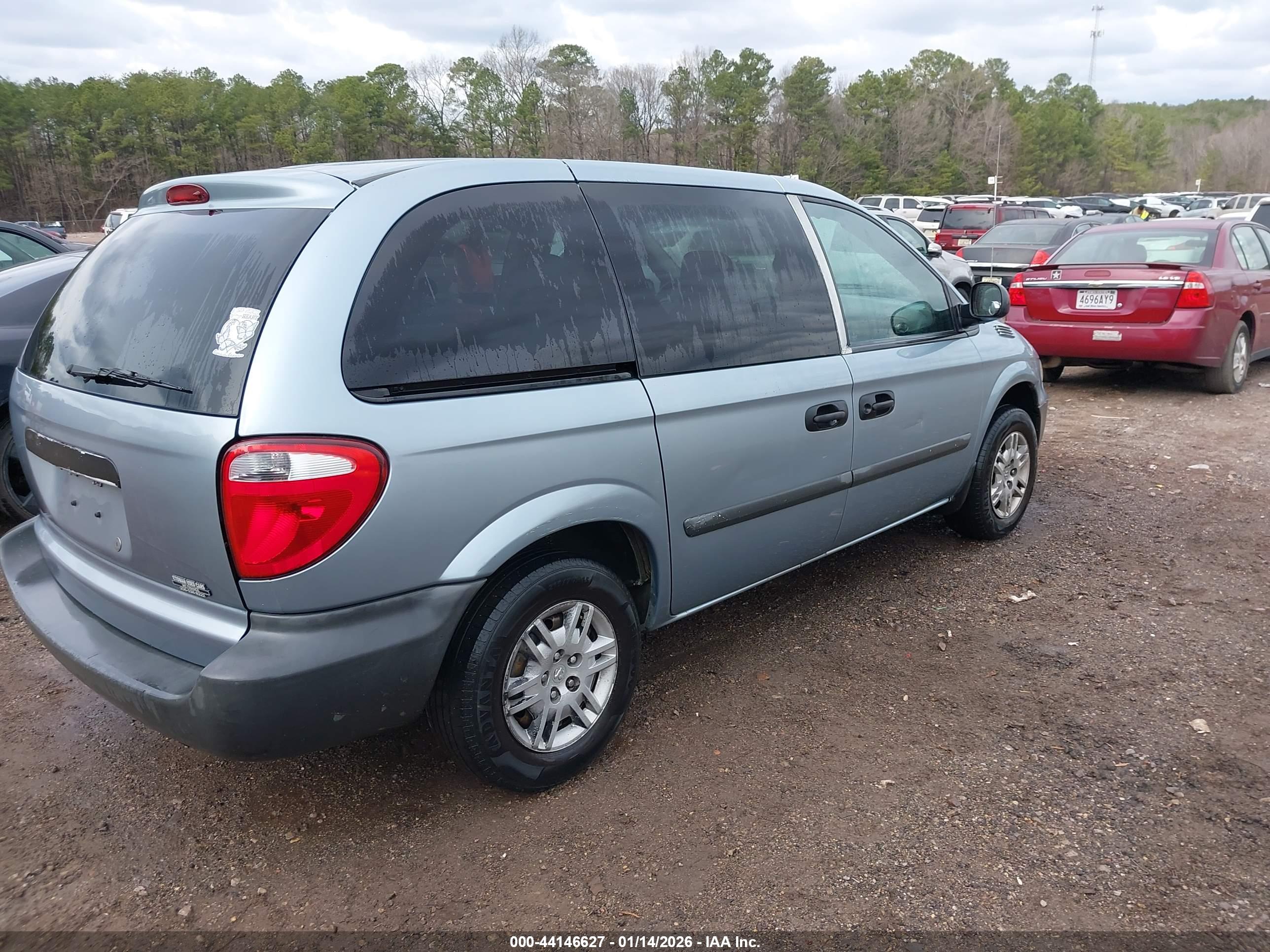 DODGE CARAVAN image 4