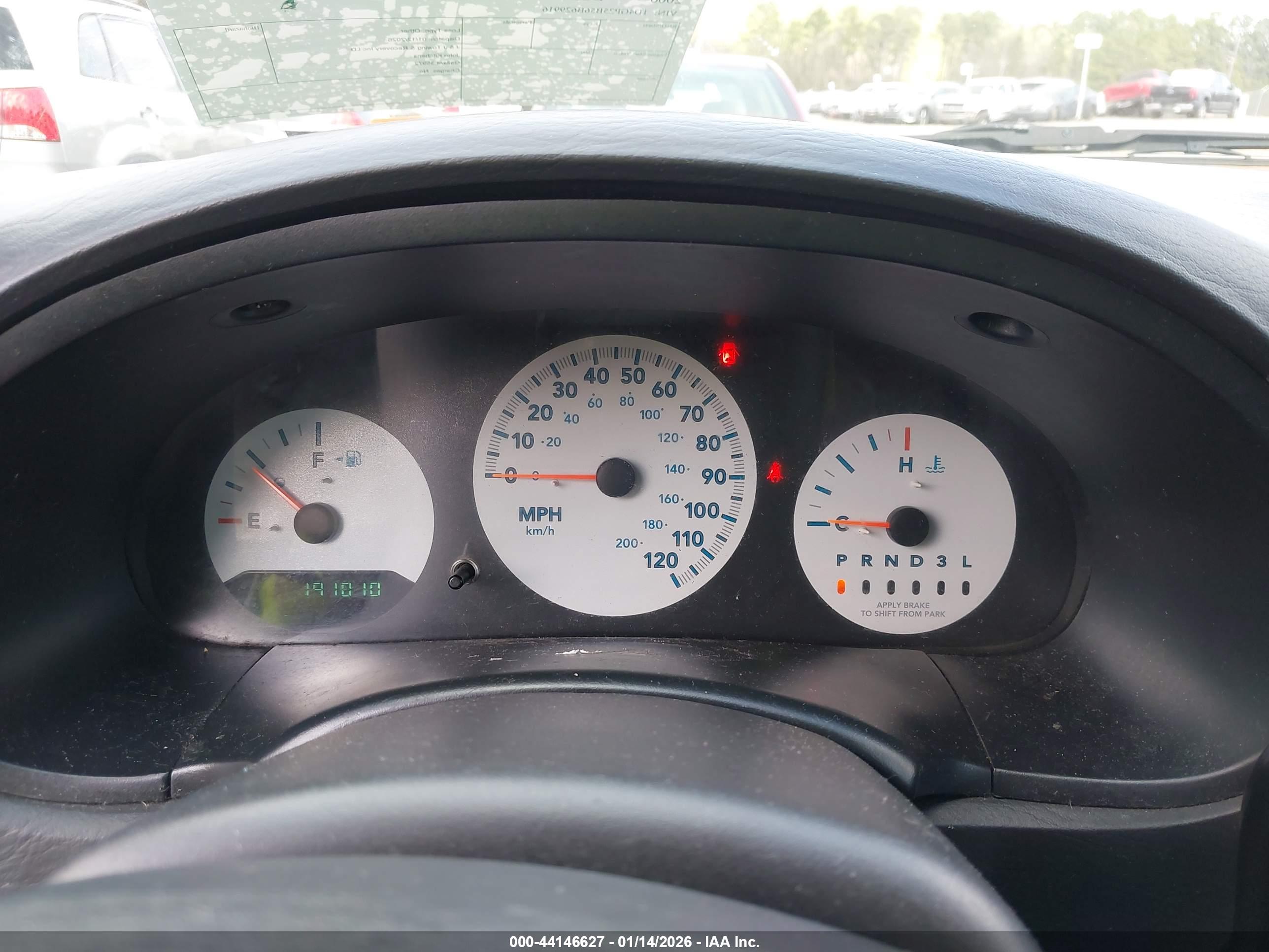 DODGE CARAVAN image 7