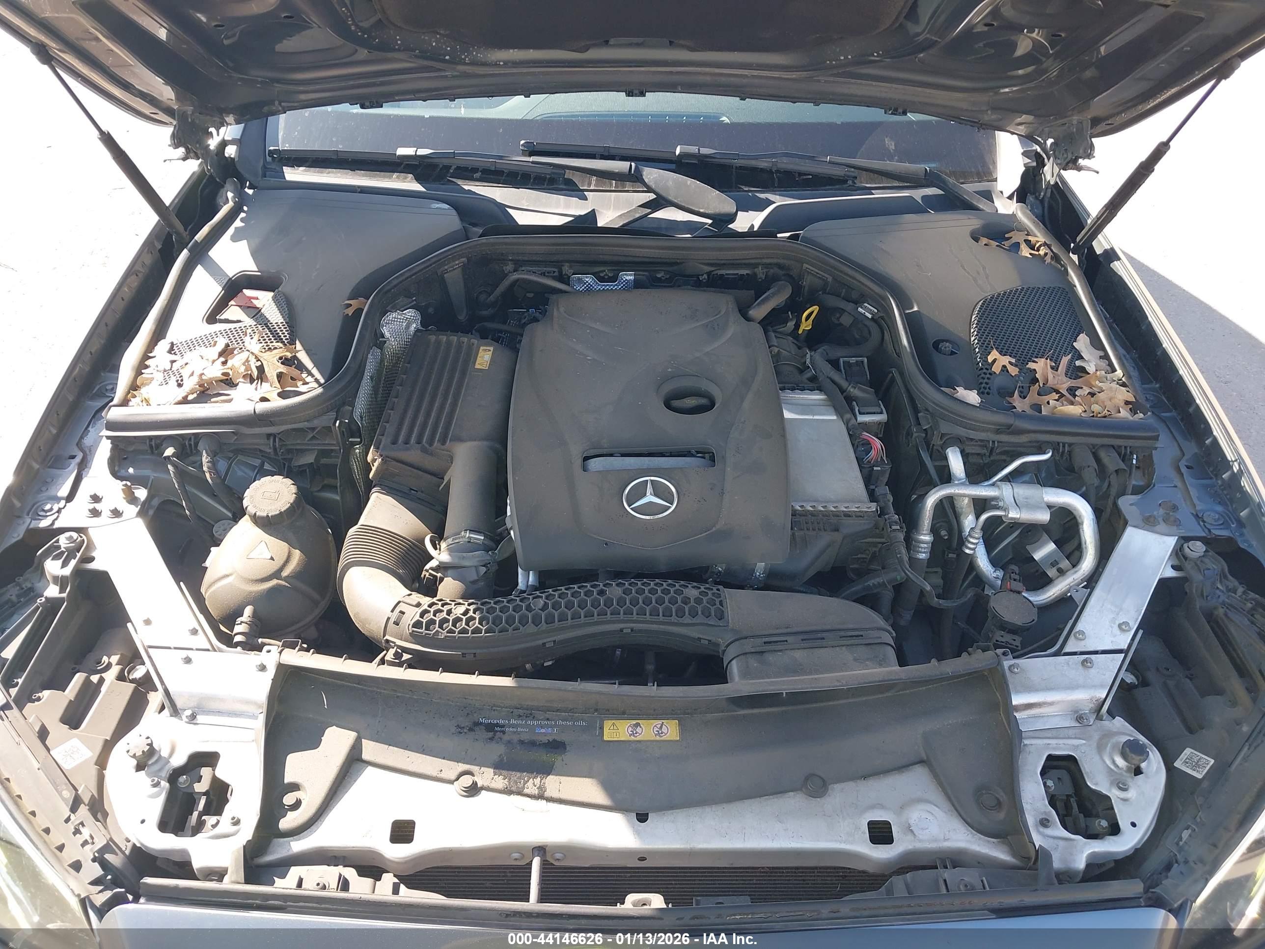 MERCEDES-BENZ E image 10