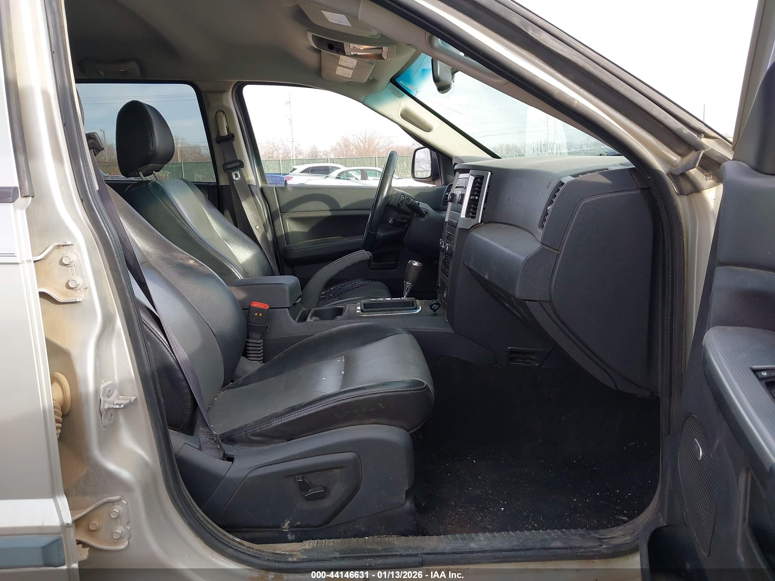 JEEP GRAND image 5