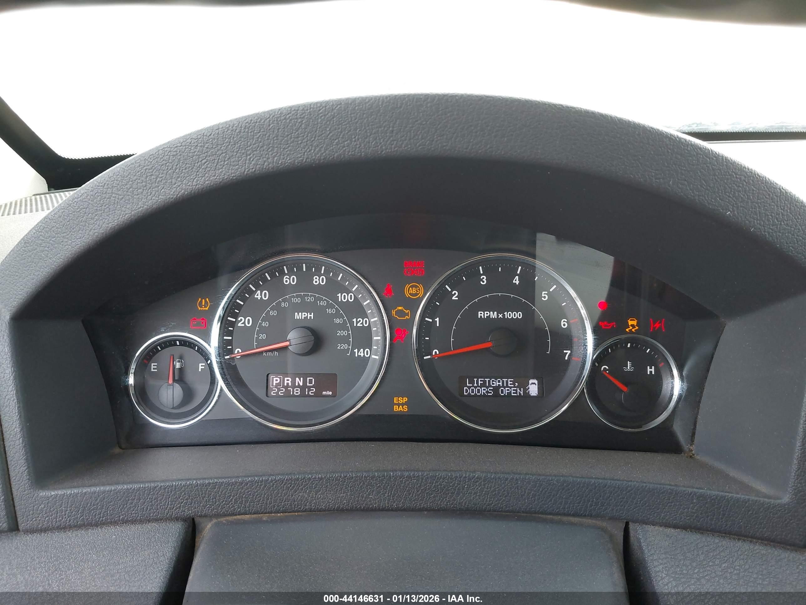 JEEP GRAND image 7