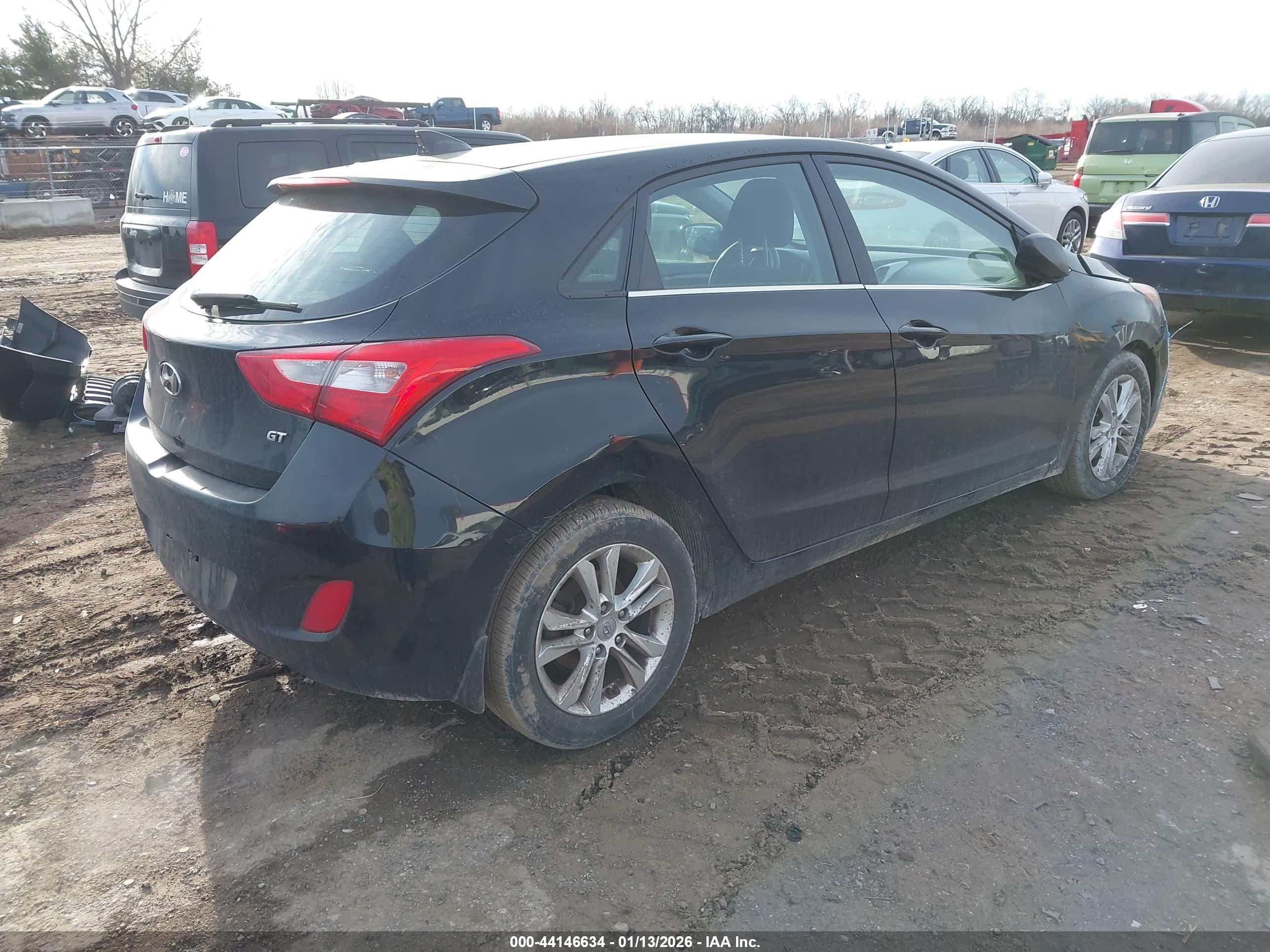 HYUNDAI ELANTRA image 4