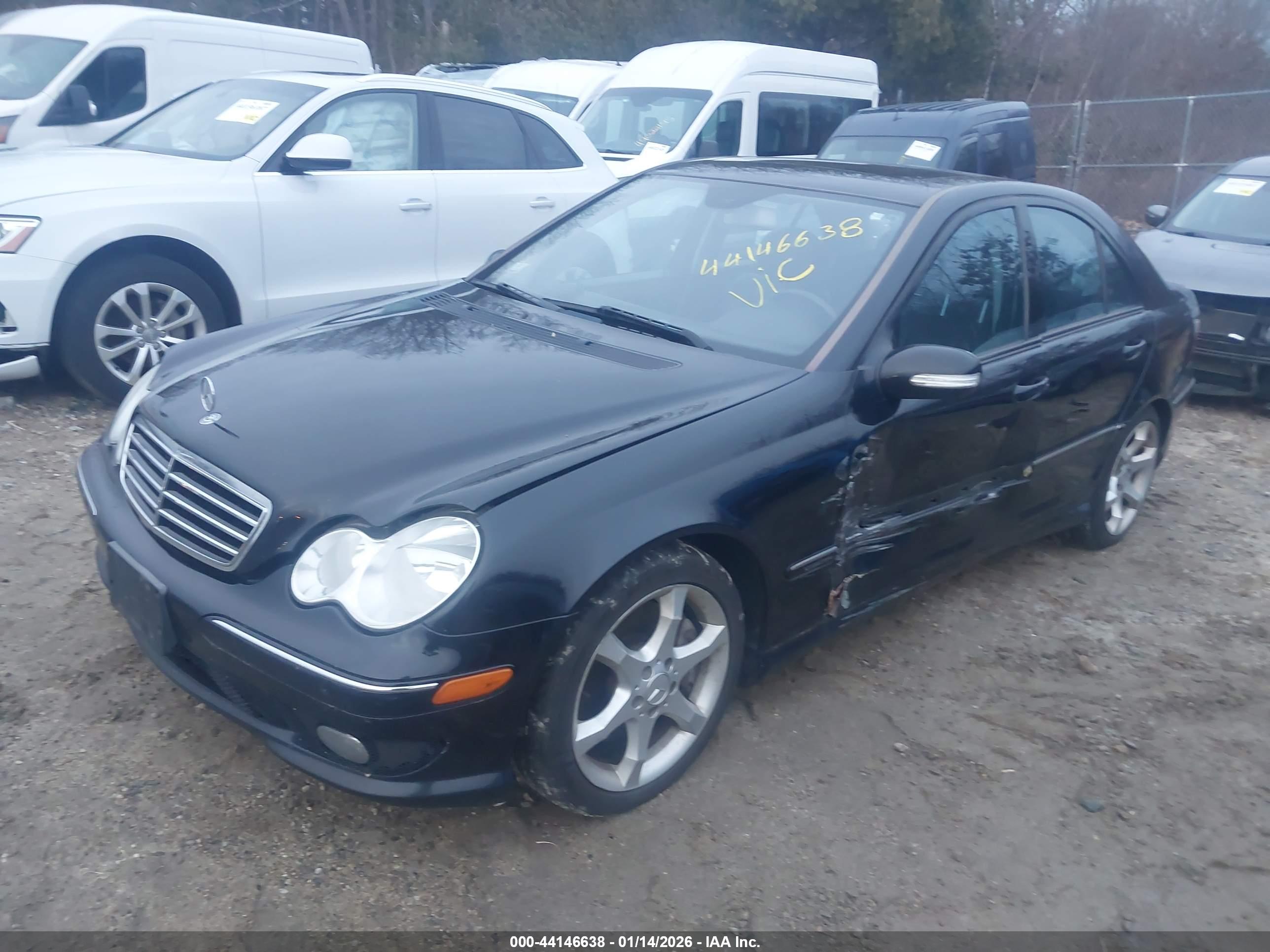 MERCEDES-BENZ C image 2