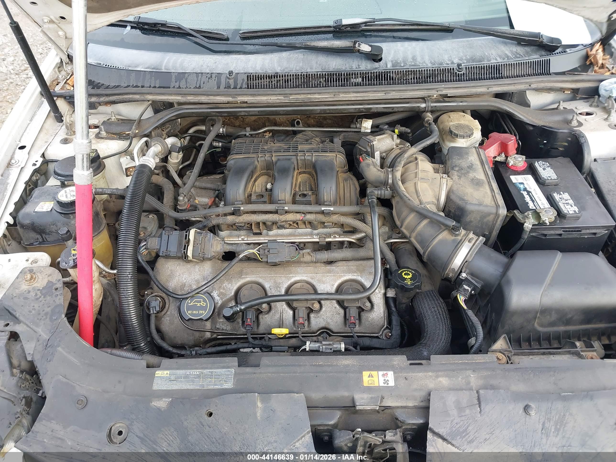 FORD TAURUS image 10