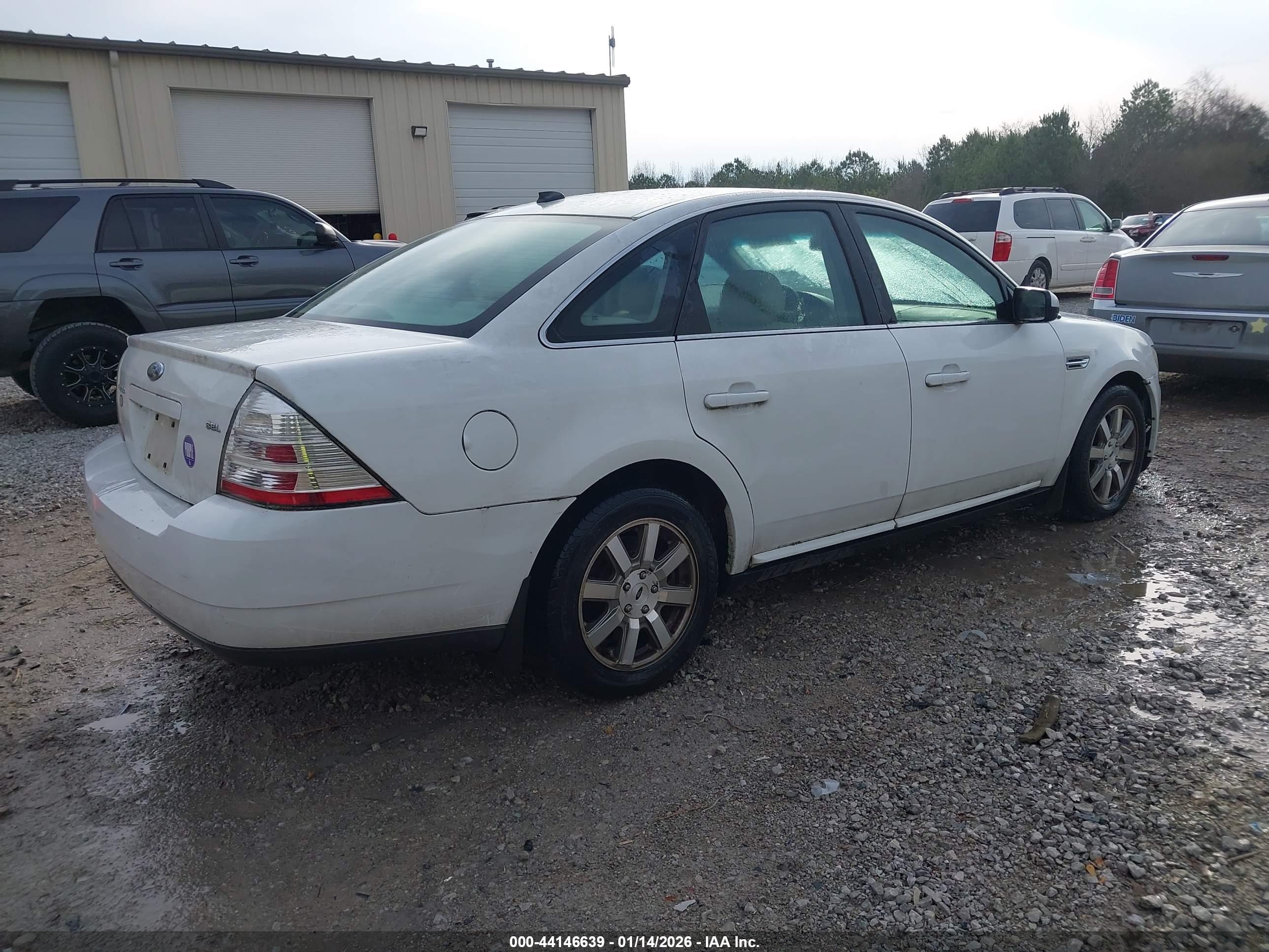 FORD TAURUS image 4