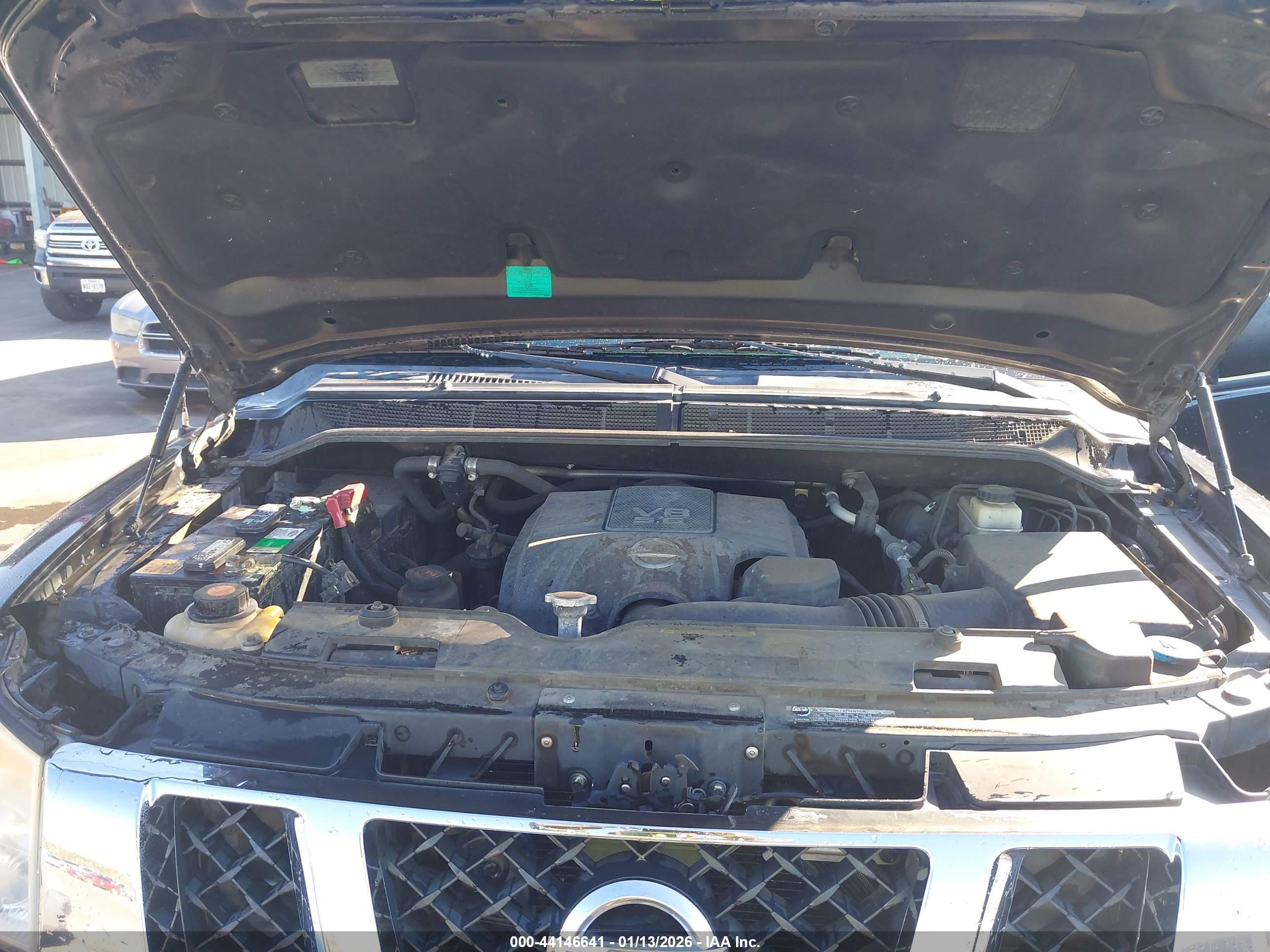 NISSAN TITAN image 10
