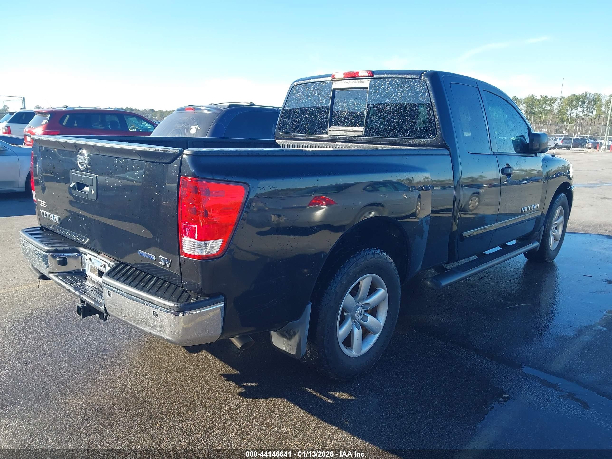 NISSAN TITAN image 4