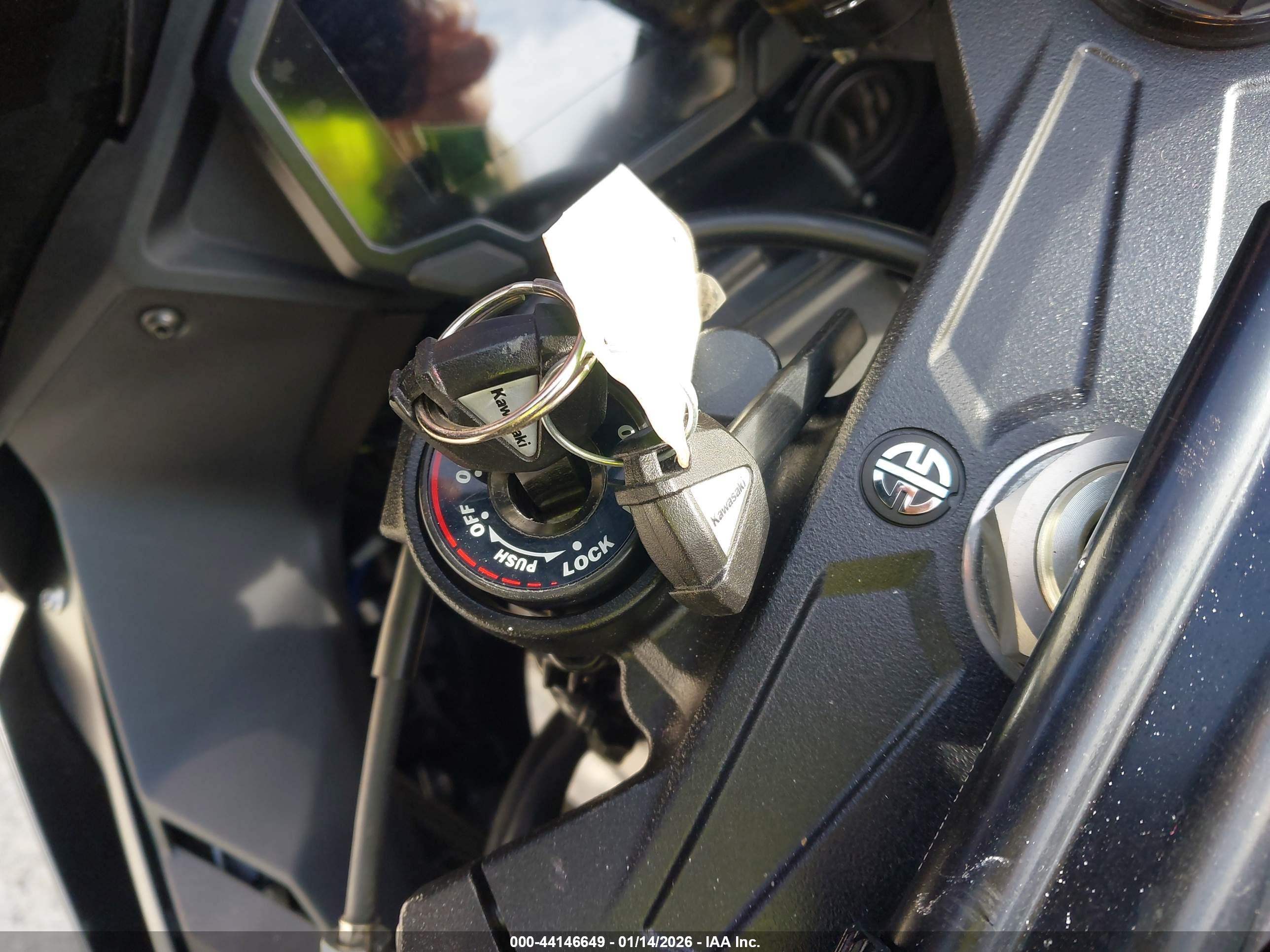 KAWASAKI ZX1002 image 11