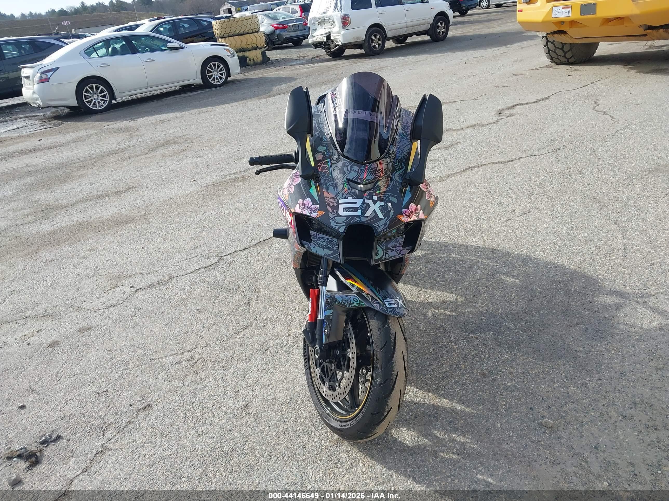 KAWASAKI ZX1002 image 5