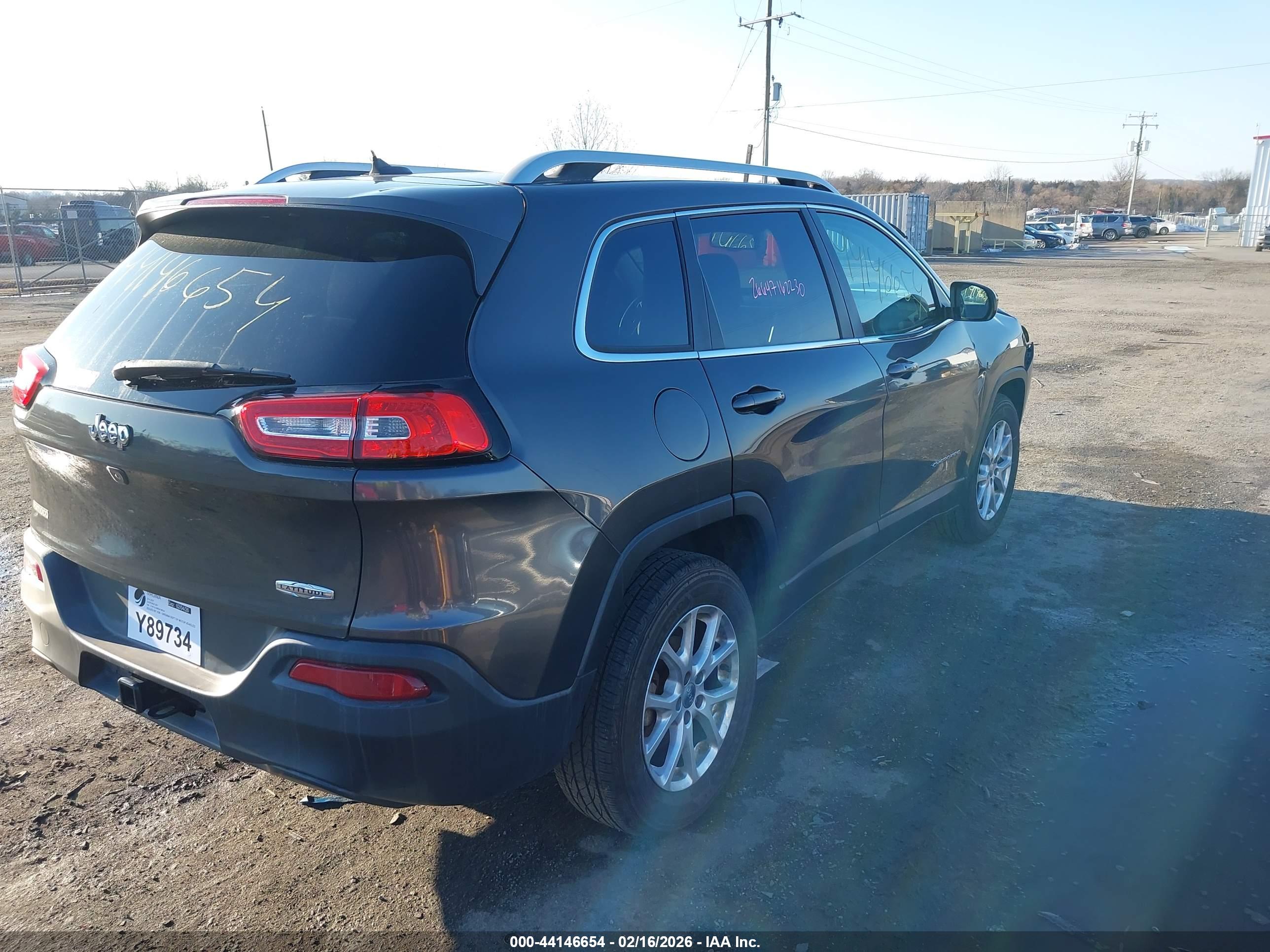 JEEP CHEROKEE image 4