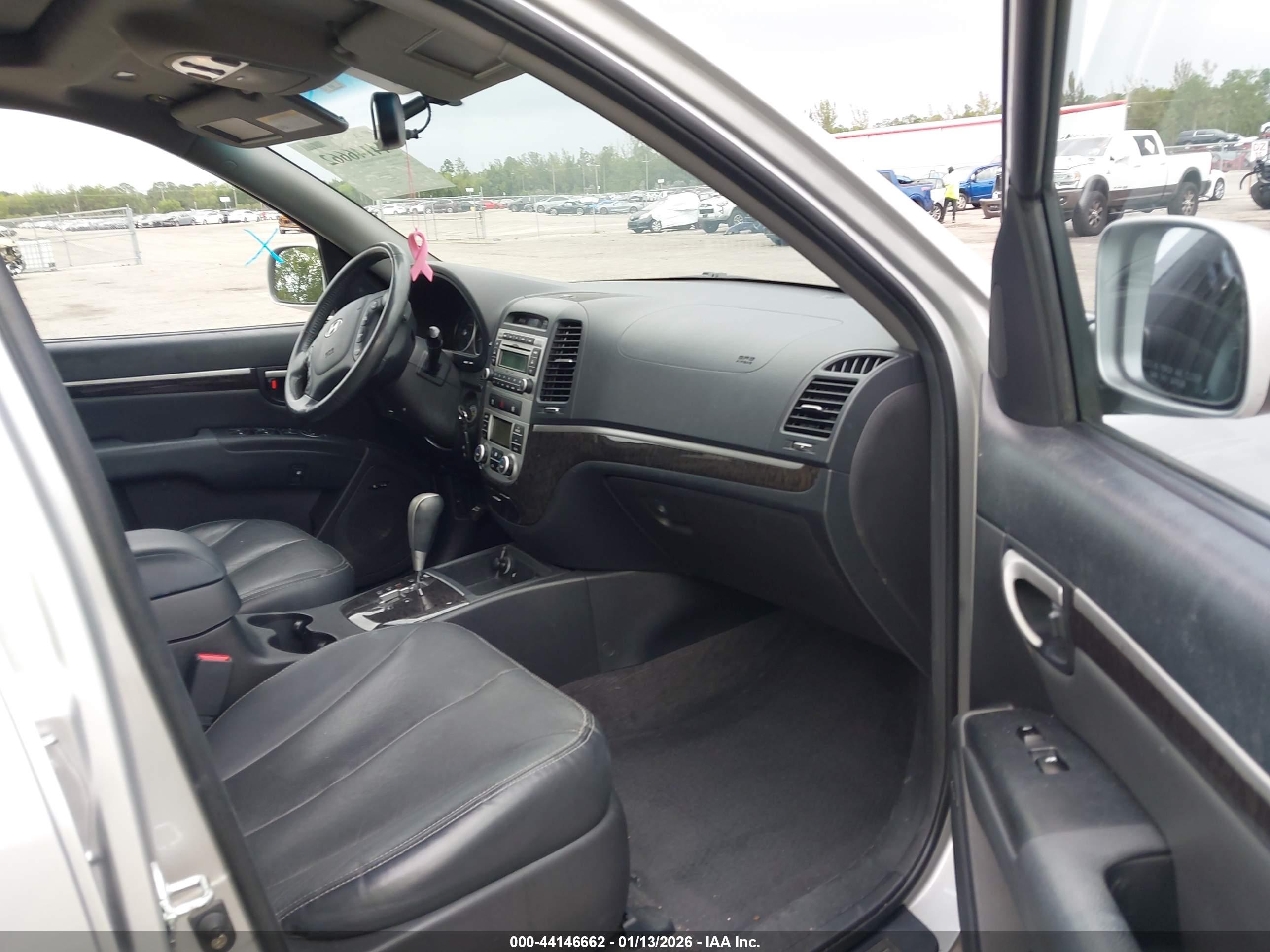 HYUNDAI SANTA image 5