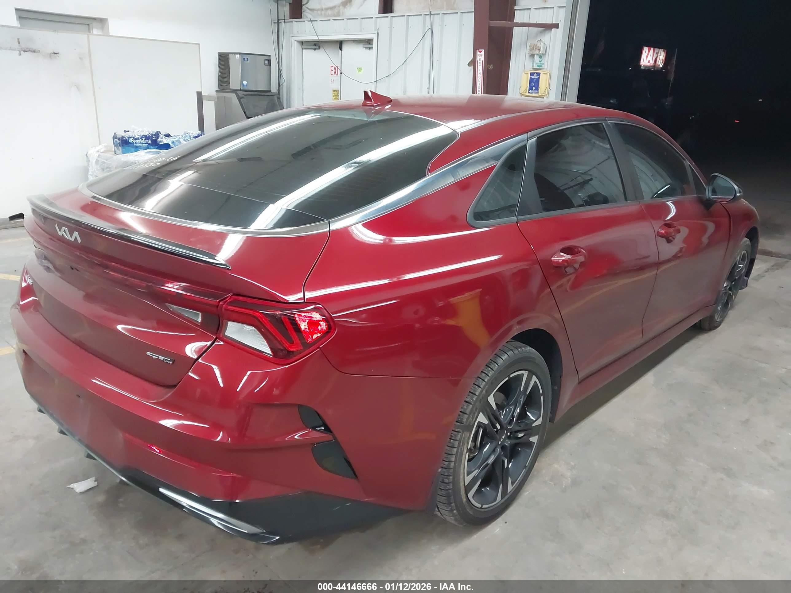 KIA K5 image 4