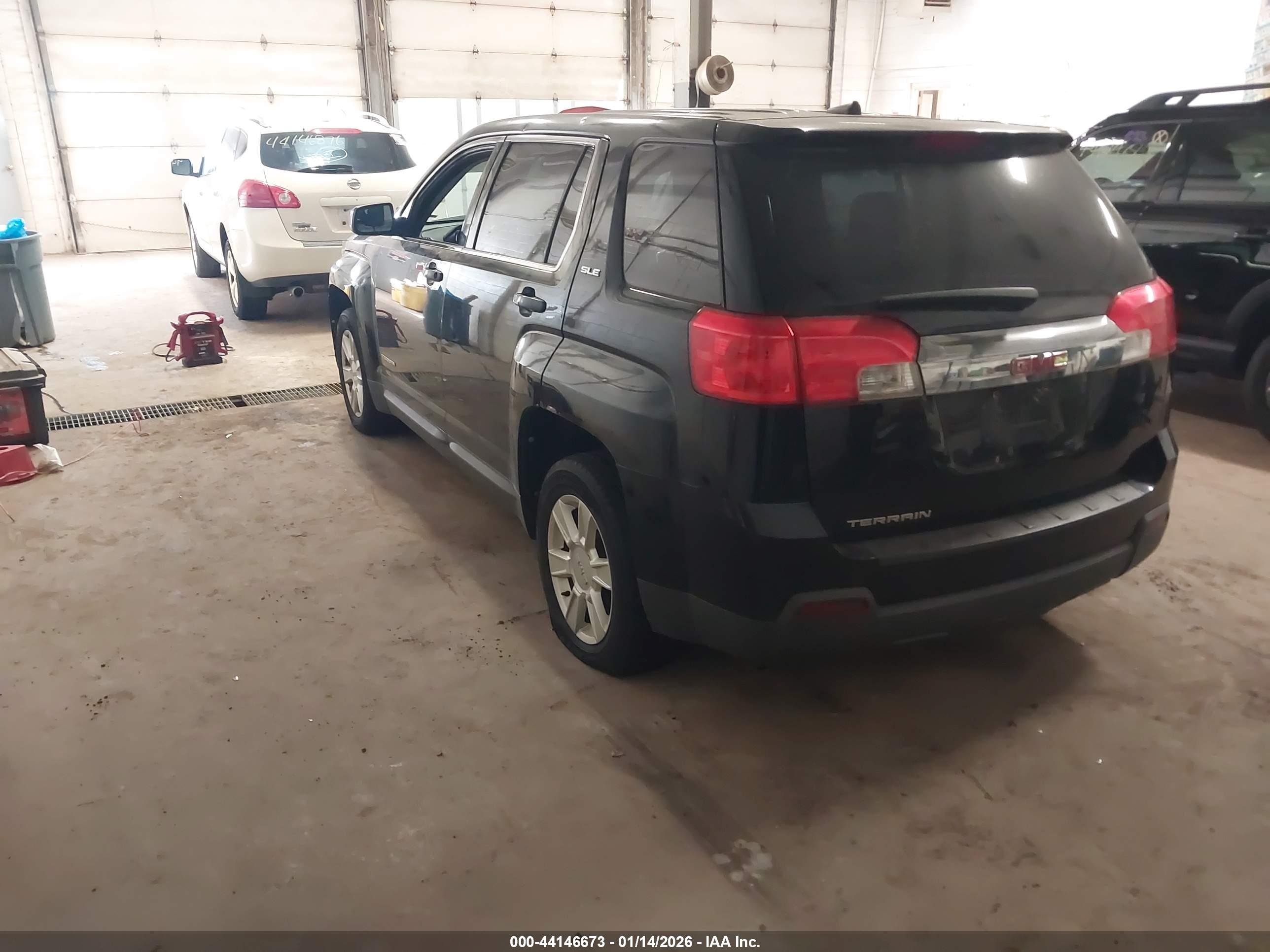 GMC TERRAIN image 3
