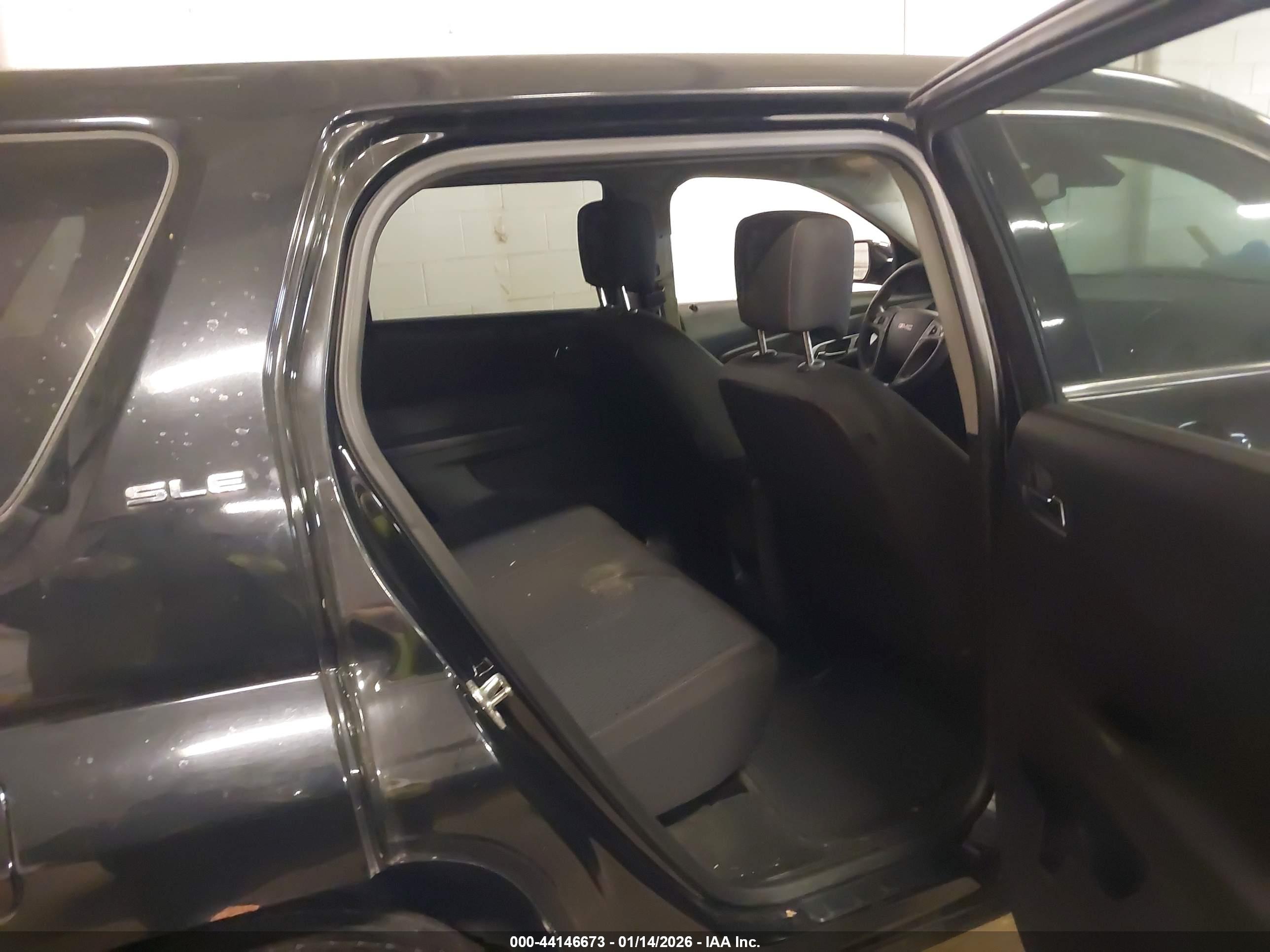 GMC TERRAIN image 8
