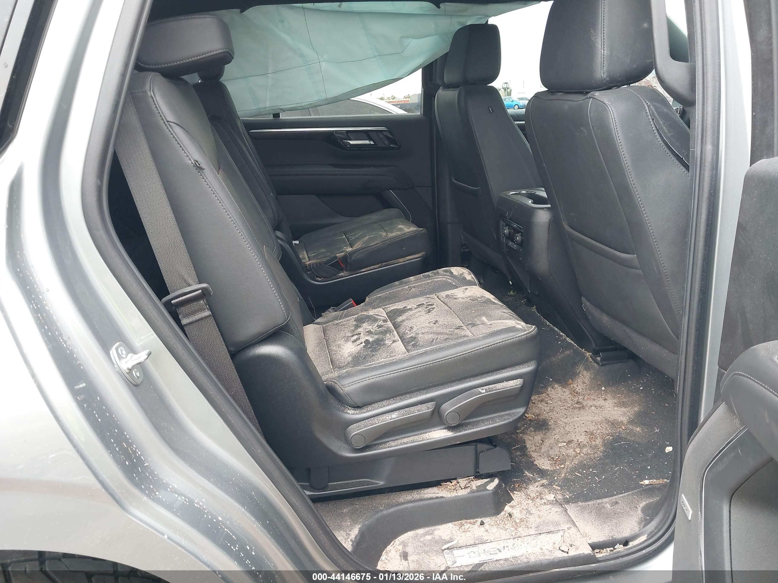 CHEVROLET TAHOE image 8