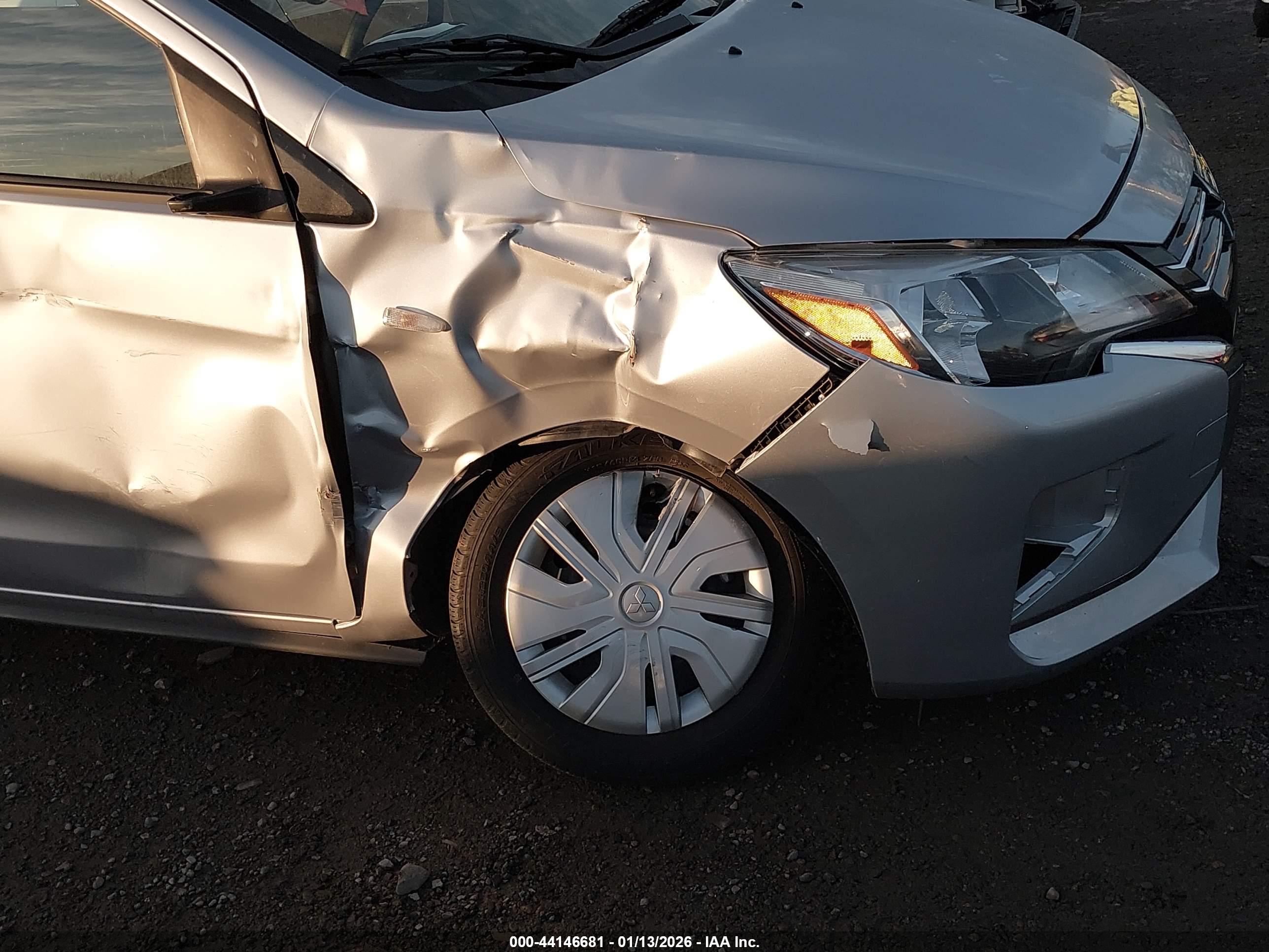 MITSUBISHI MIRAGE image 6