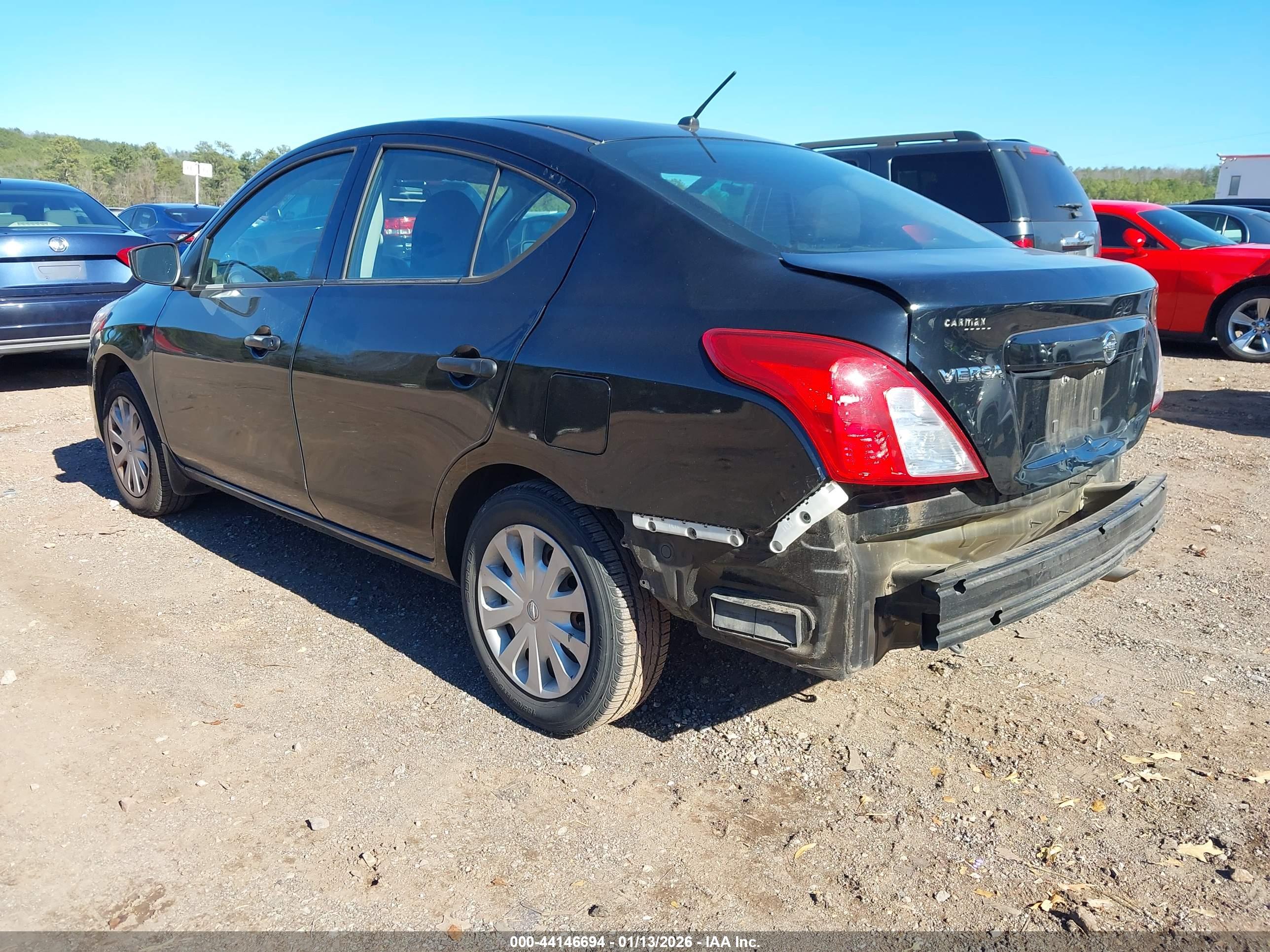 NISSAN VERSA image 3