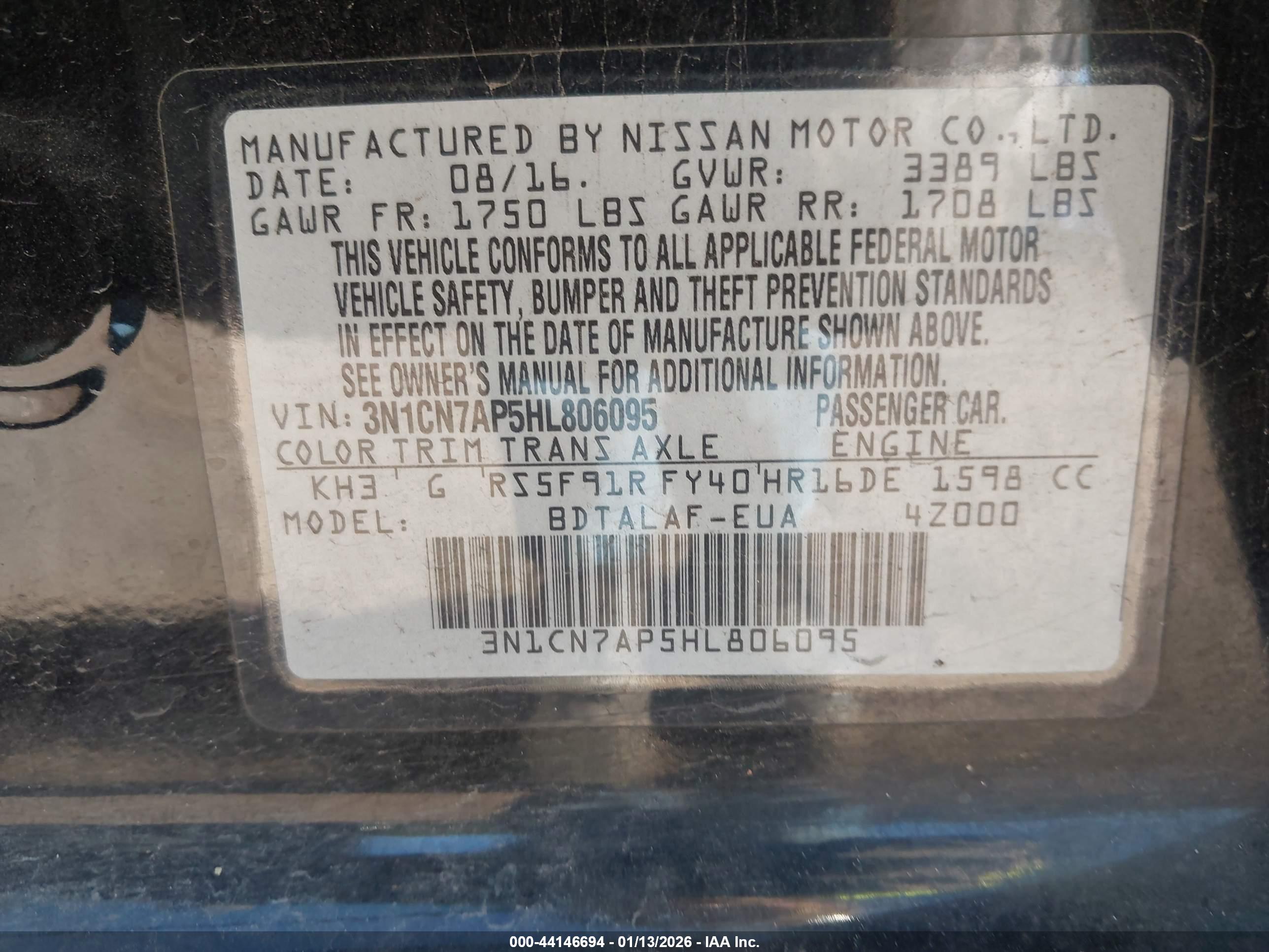 NISSAN VERSA image 9
