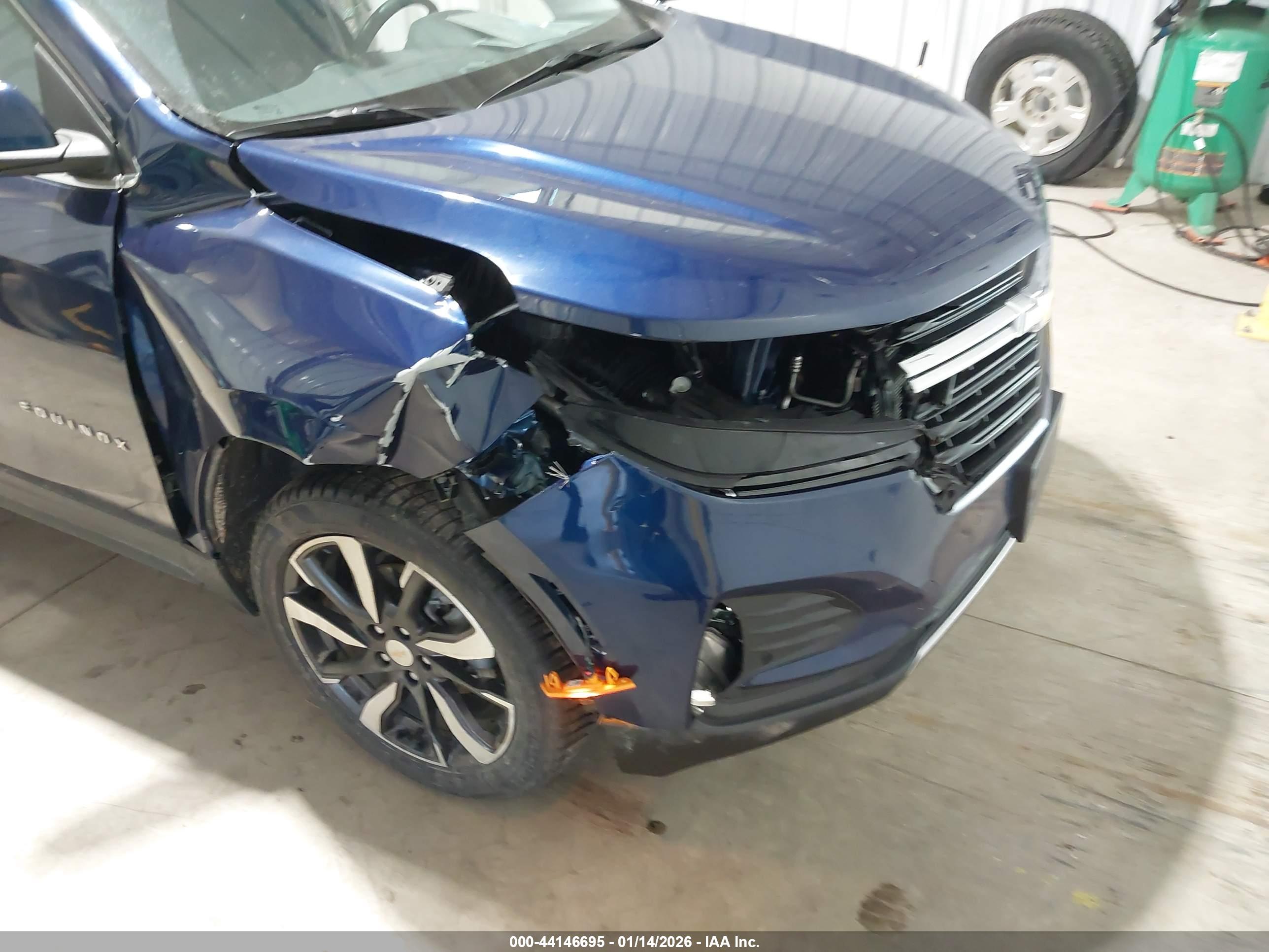 CHEVROLET EQUINOX image 6