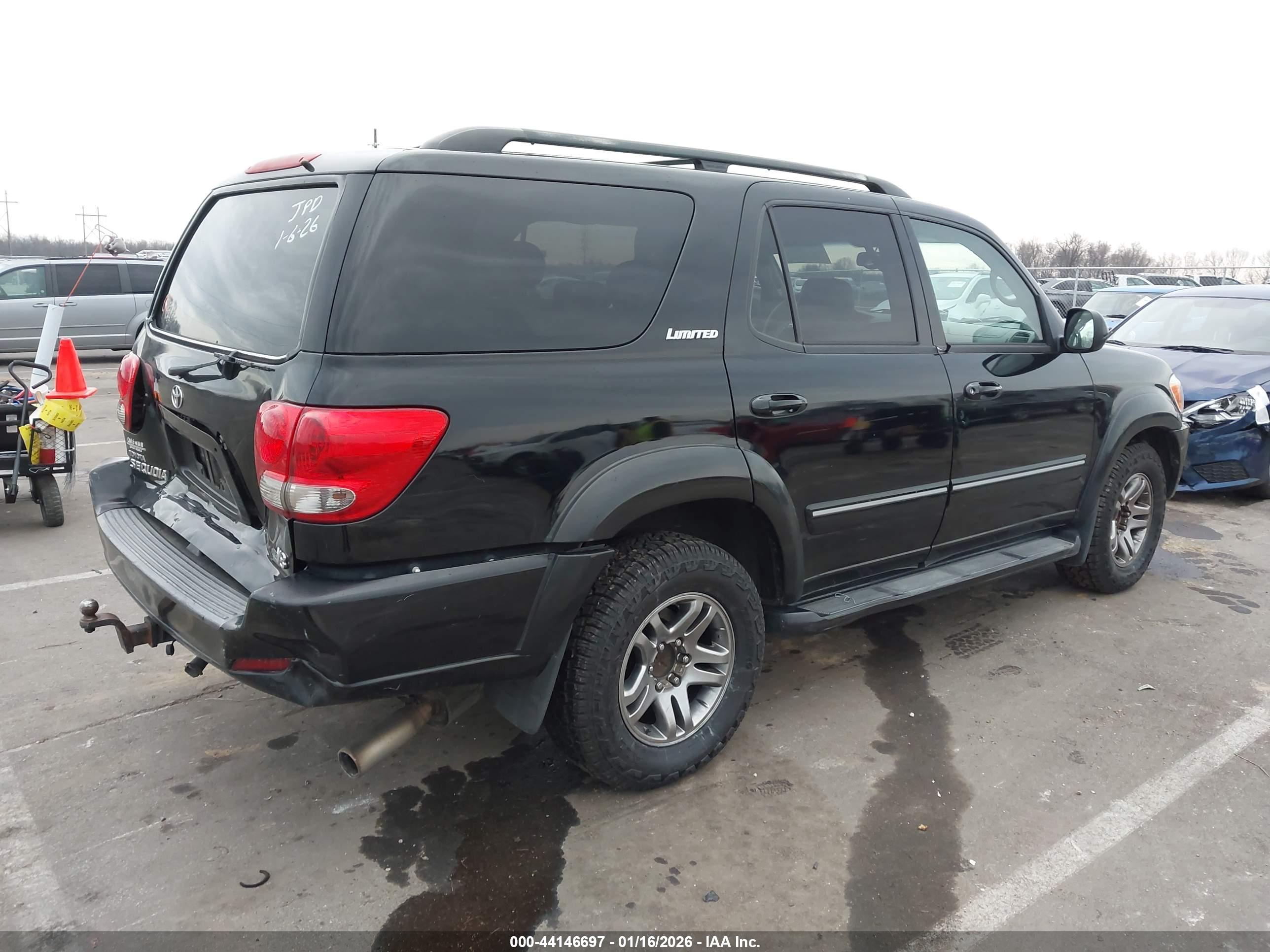 TOYOTA SEQUOIA image 4
