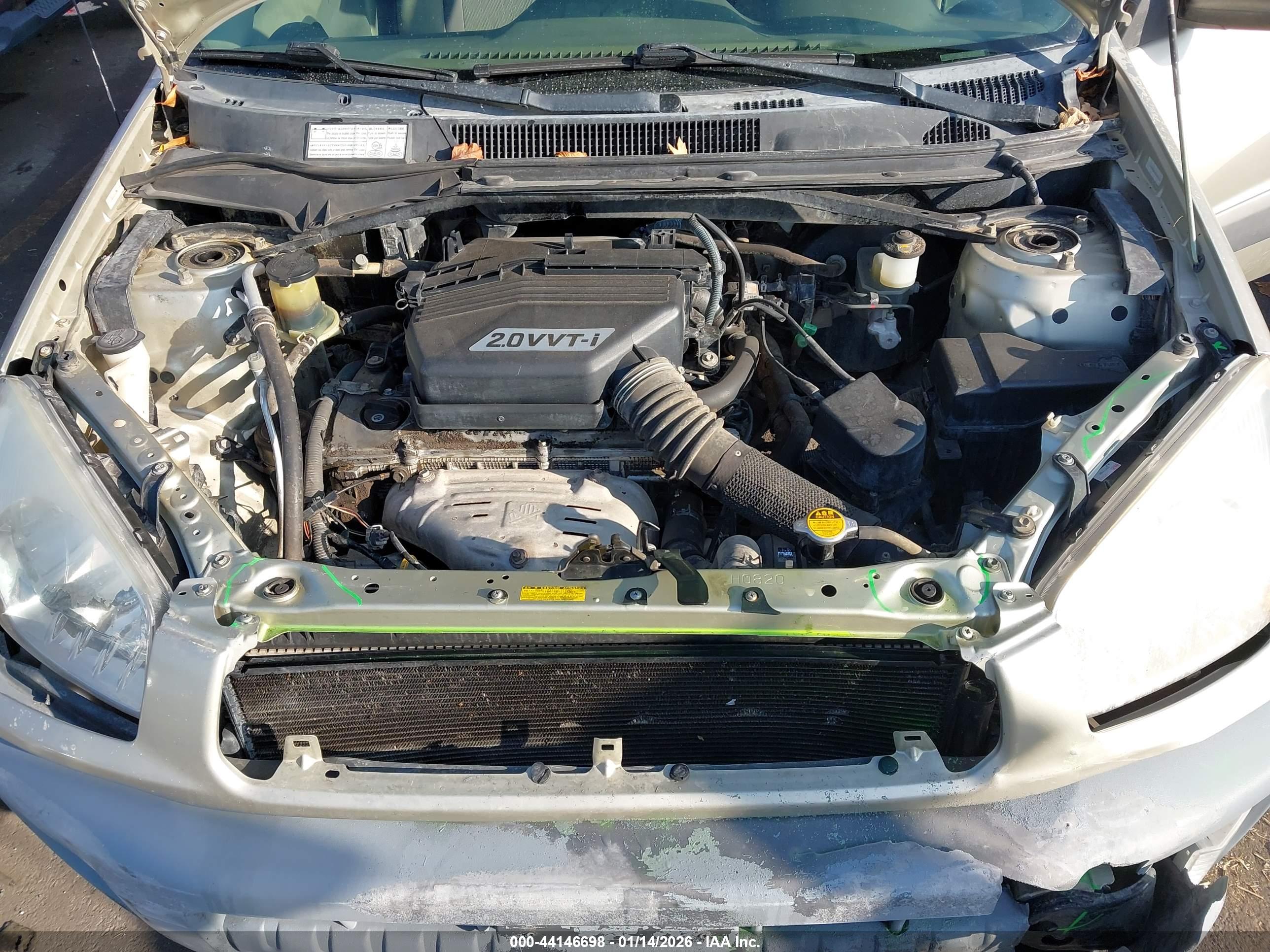 TOYOTA RAV4 image 10