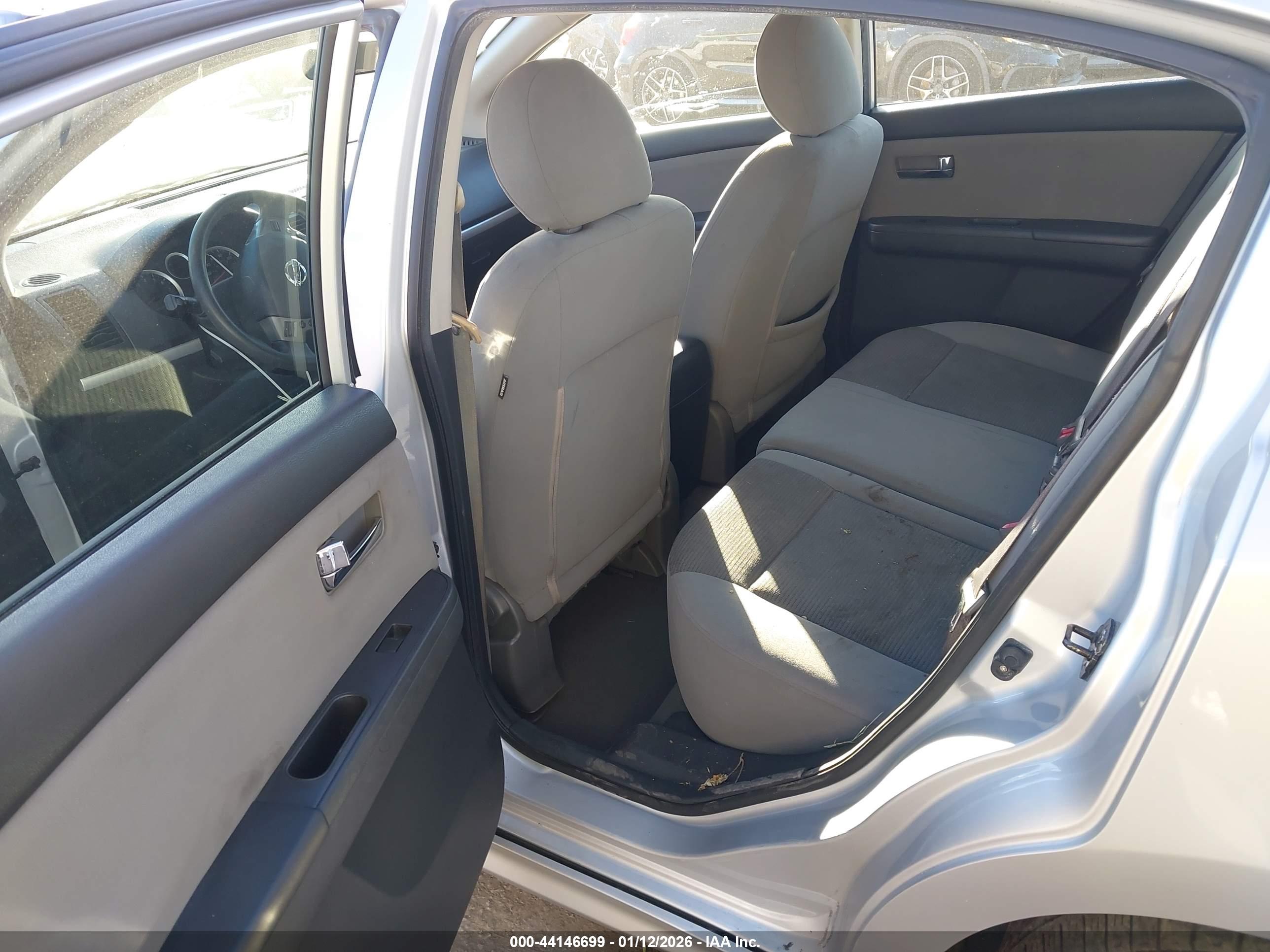 NISSAN SENTRA image 8