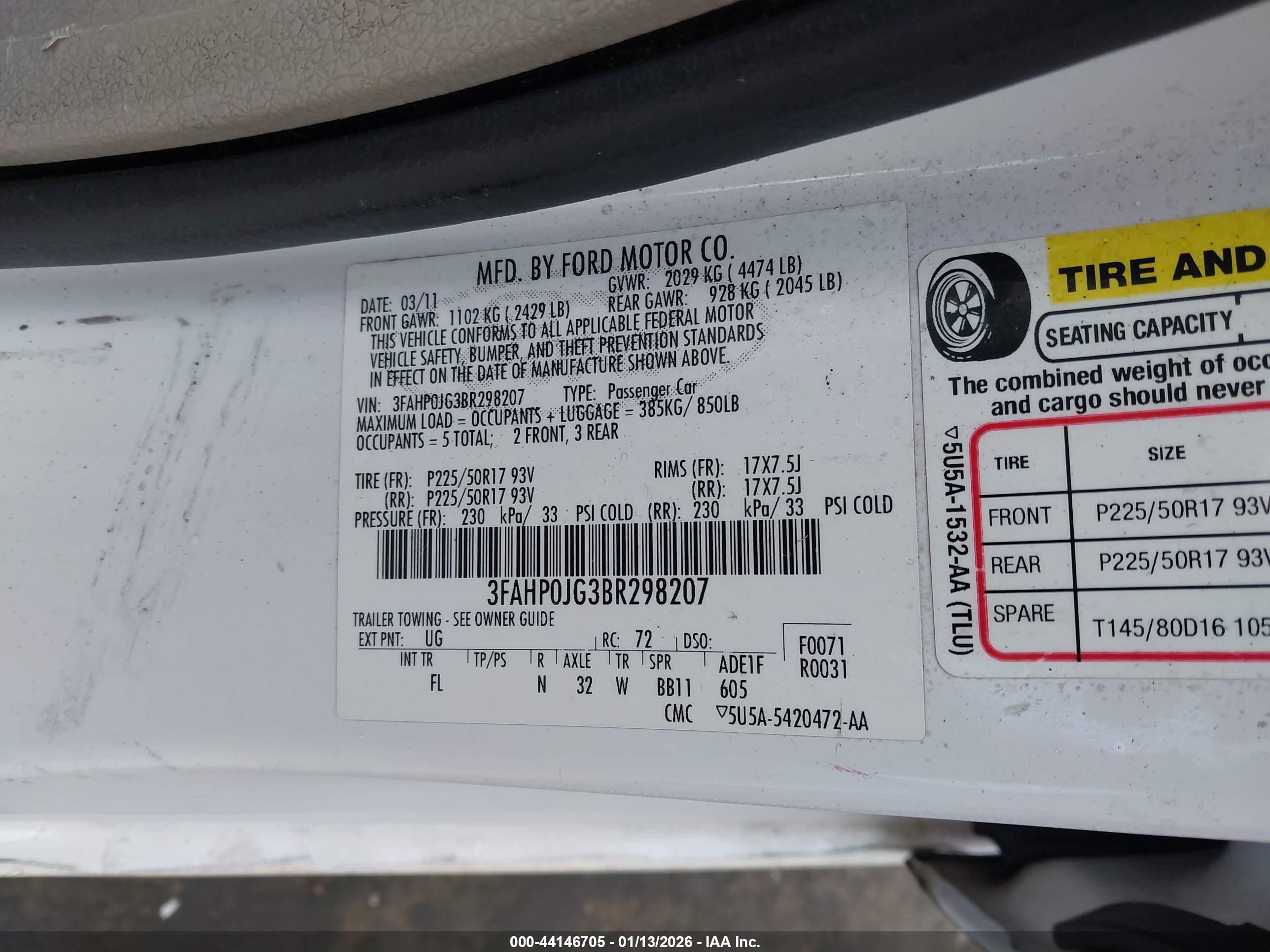 FORD FUSION image 9