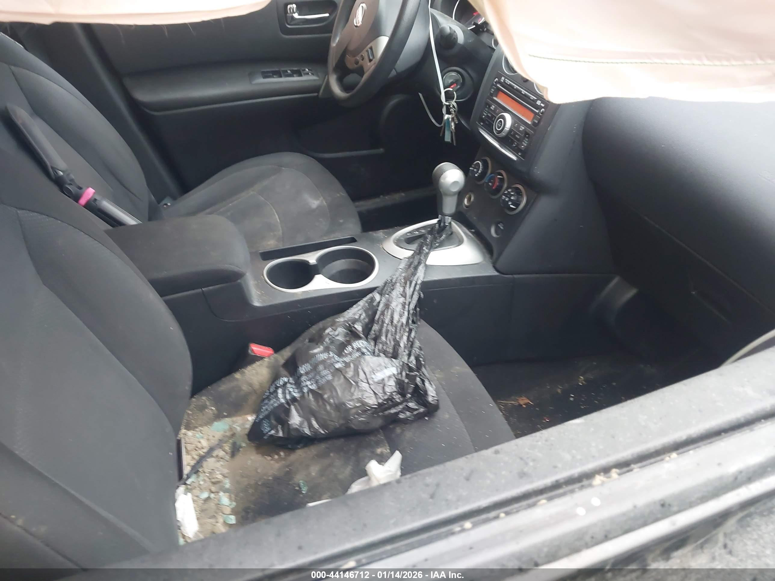 NISSAN ROGUE image 5