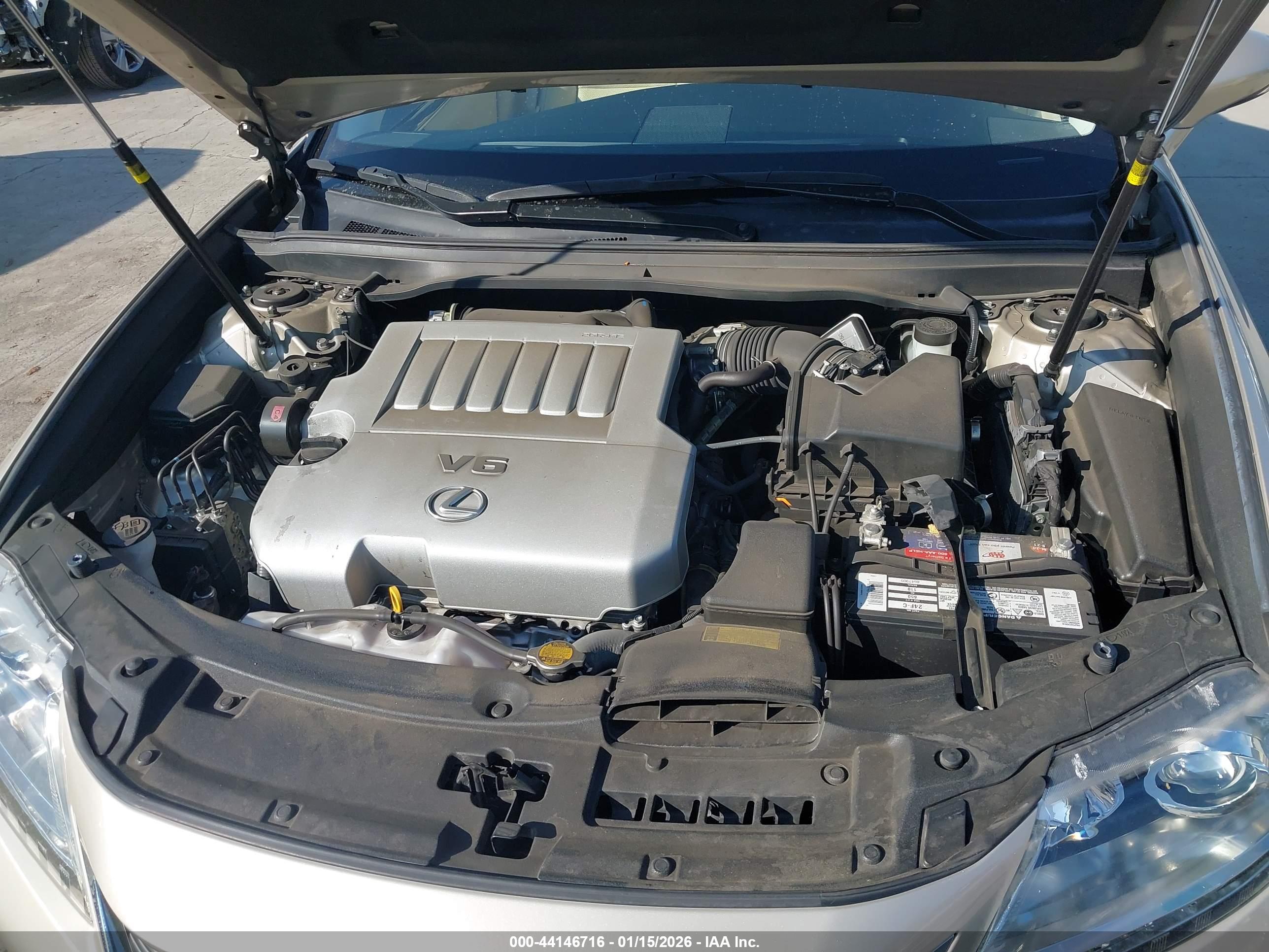 LEXUS ES image 10