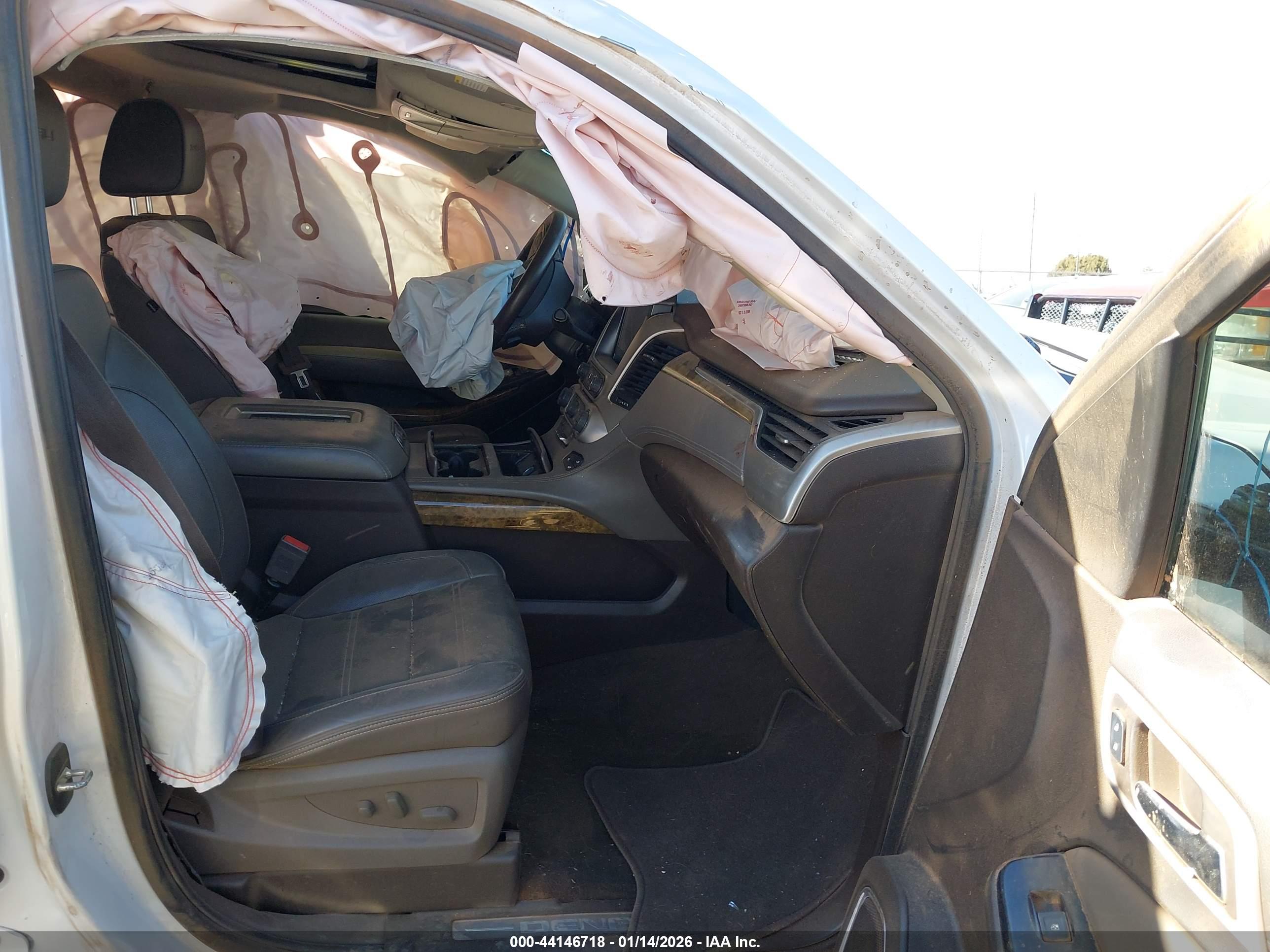 GMC YUKON image 5